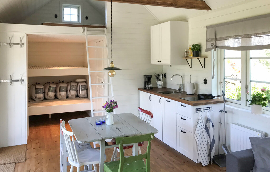 Stuga i Blidö, 6 bäddar – bild 4 av 5