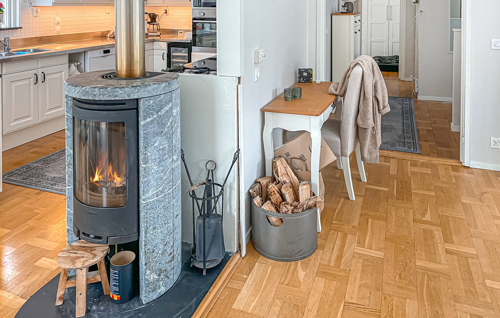 Stuga i Värmdö, 6 bäddar – bild 2 av 5