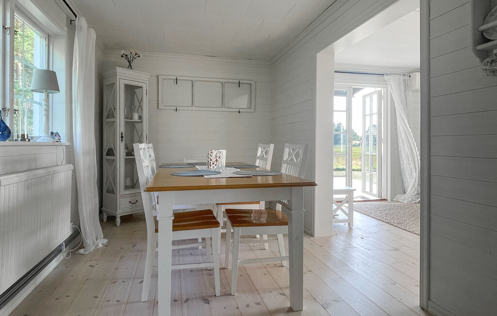 Stuga i Vålberg, 5 bäddar – bild 4 av 5