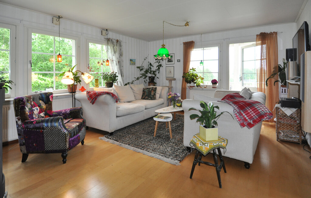 Stuga i Kristinehamn, 8 bäddar – bild 3 av 5