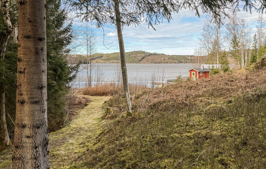 Stuga i Molkom, 6 bäddar – bild 2 av 5