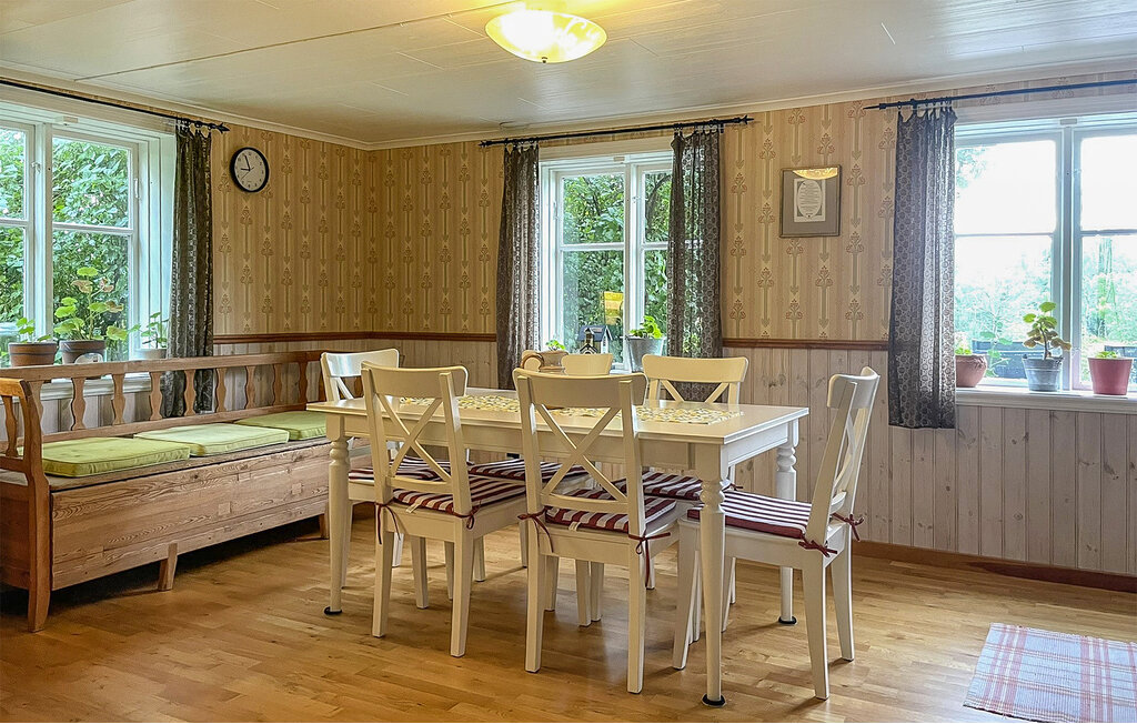 Semesterhus - Arboga Ekeby , Sverige - S77145 12