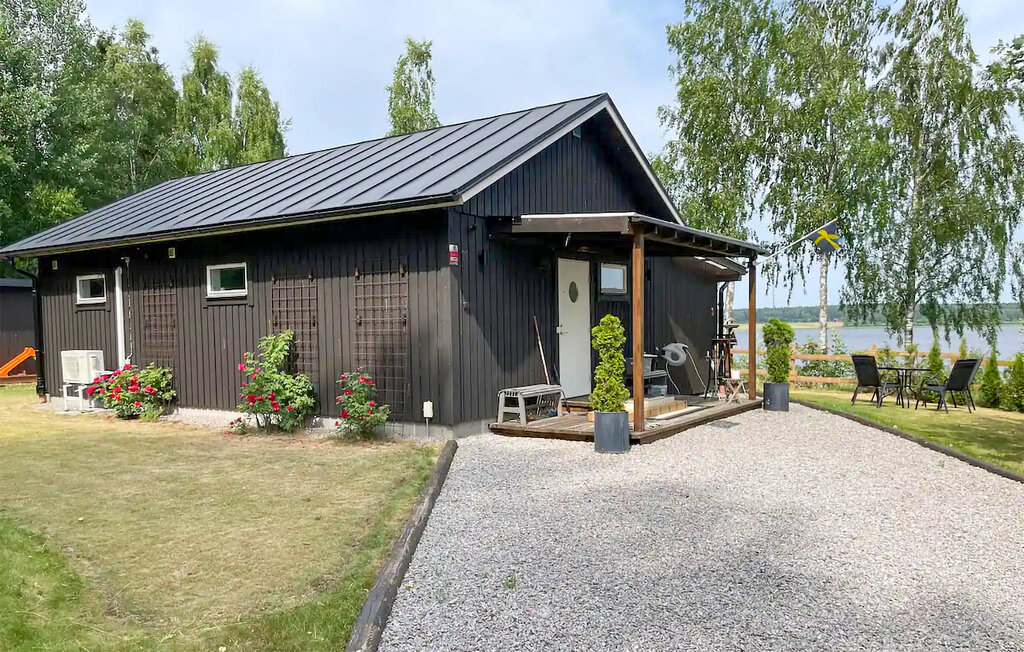 Semesterhus - Vansjön , Sverige