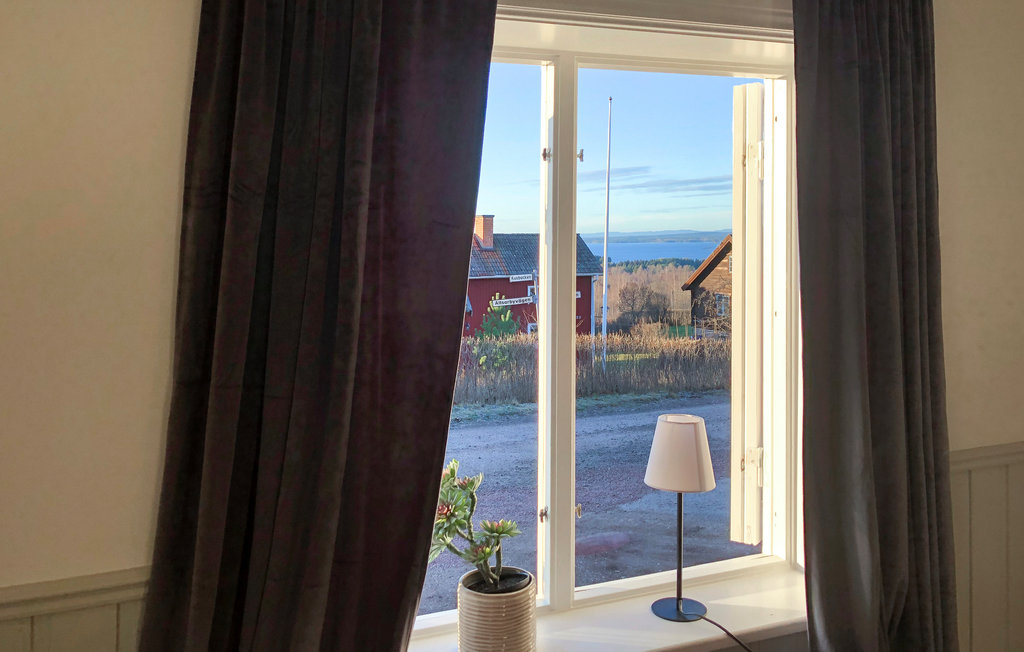 Schöne Unterkunft in der Nähe von Rättvik.

Freuen Sie sich auf Ihren Aufenthalt in diesem einladenden Haus mit viel schlichter skandinavischer Gemütlichkeit. Gelegen in einer Wohnsiedlung in der ..