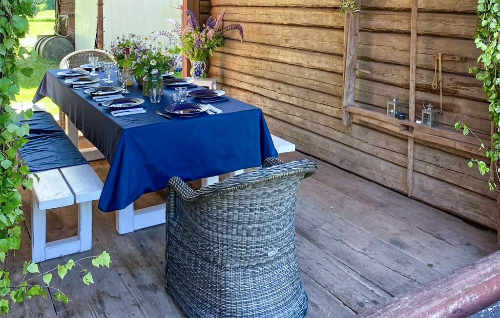 Verleben Sie einen sorglosen Urlaub in diesem traditionellen Schweden-Ferienhaus.

Ihr geräumiges Ferienhaus am schwedischen See Siljan erwartet Sie mit einer authentischen Atmosphäre und einem trad..
