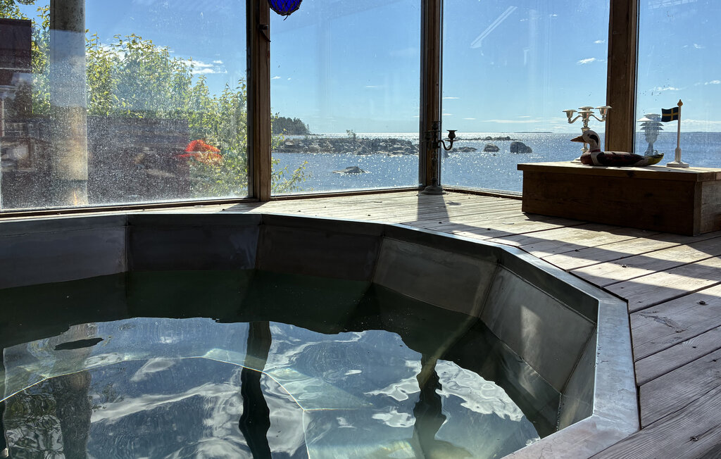Stuga i Vallvik, 6 bäddar – bild 2 av 5