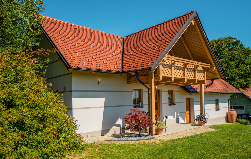 Verbringen Sie einen unvergesslichen Familienurlaub in diesem wunderschönen Ferienhaus mit Wellness.
 
In diesem bezaubernden und kinderfreundlichen Ferienhaus, das Sie in idyllischer Lage in Dravsko..