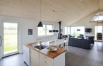 Feriehus - Fjellerup Strand , Danmark - E5086 11