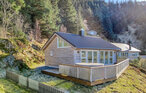 Semesterhus - Måløy , Norge - N24112 10