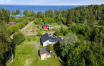 Semesterhus - Hova , Sverige - S50533 11