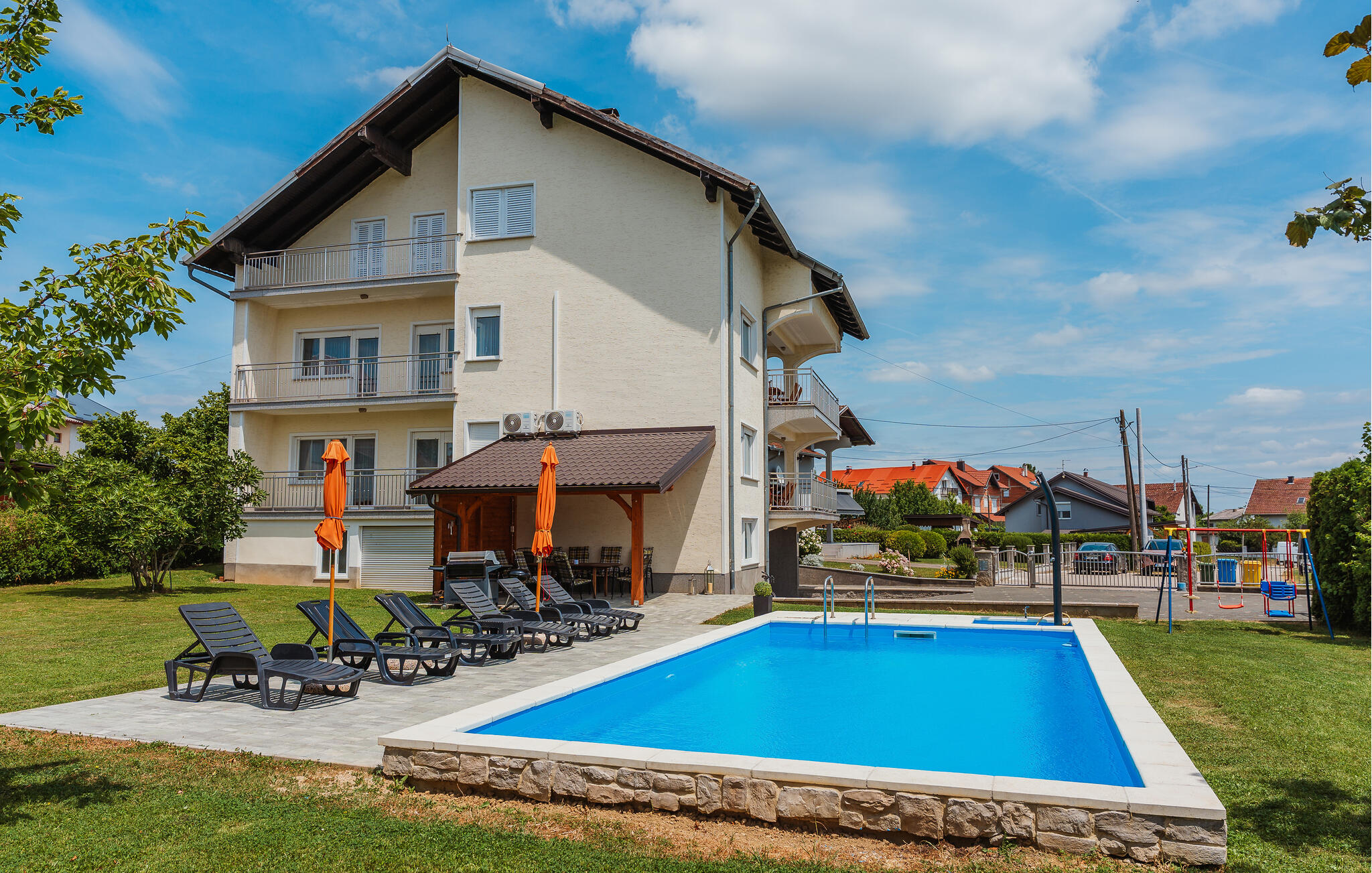 Vakantiehuis met privé zwembad in Zagreb - Dugo Selo (Kroatië) voor 8 personen