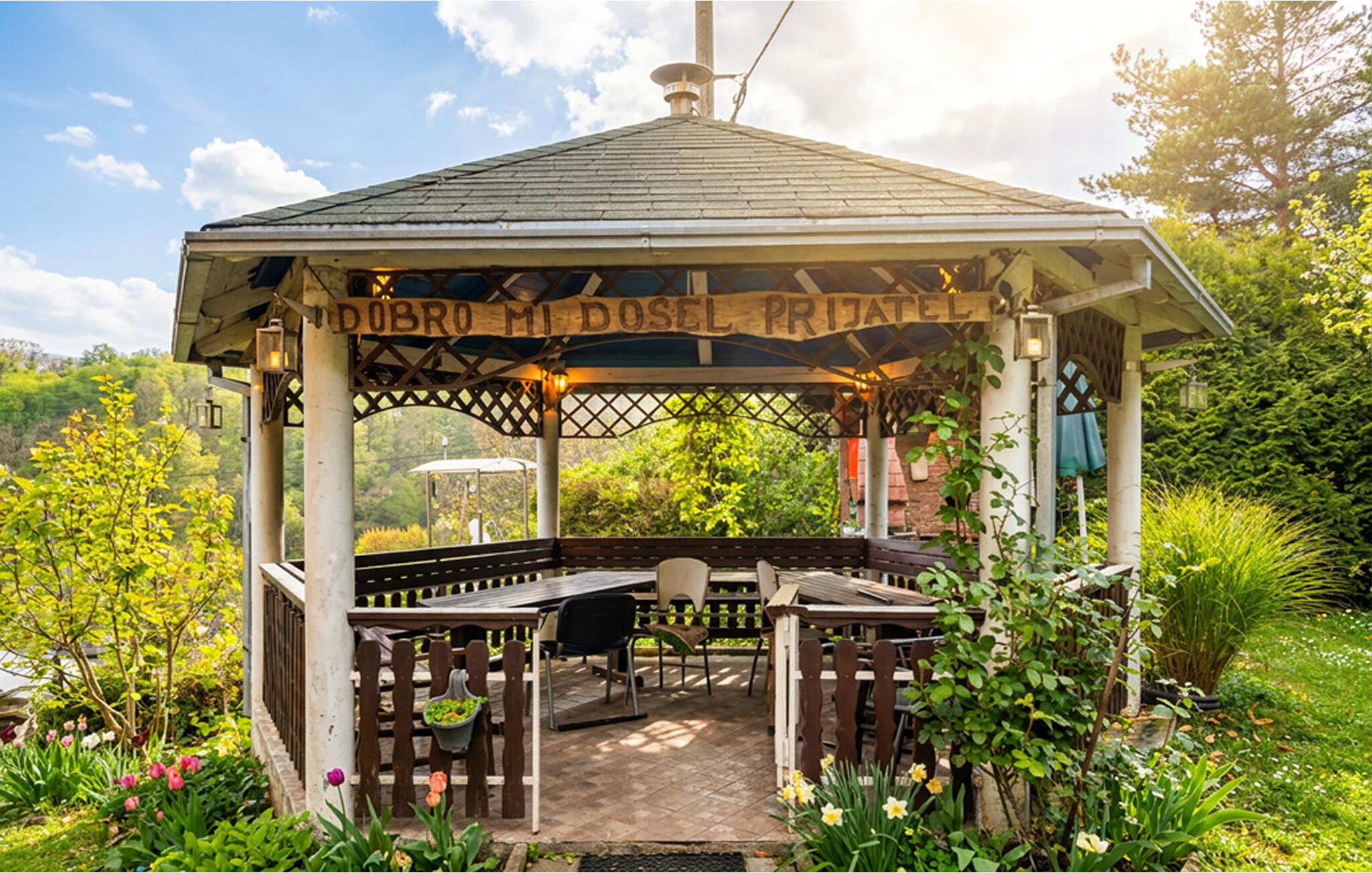 Vakantiehuis met omheinde tuin in Hrascina (Kroatië) 2 honden zijn welkom