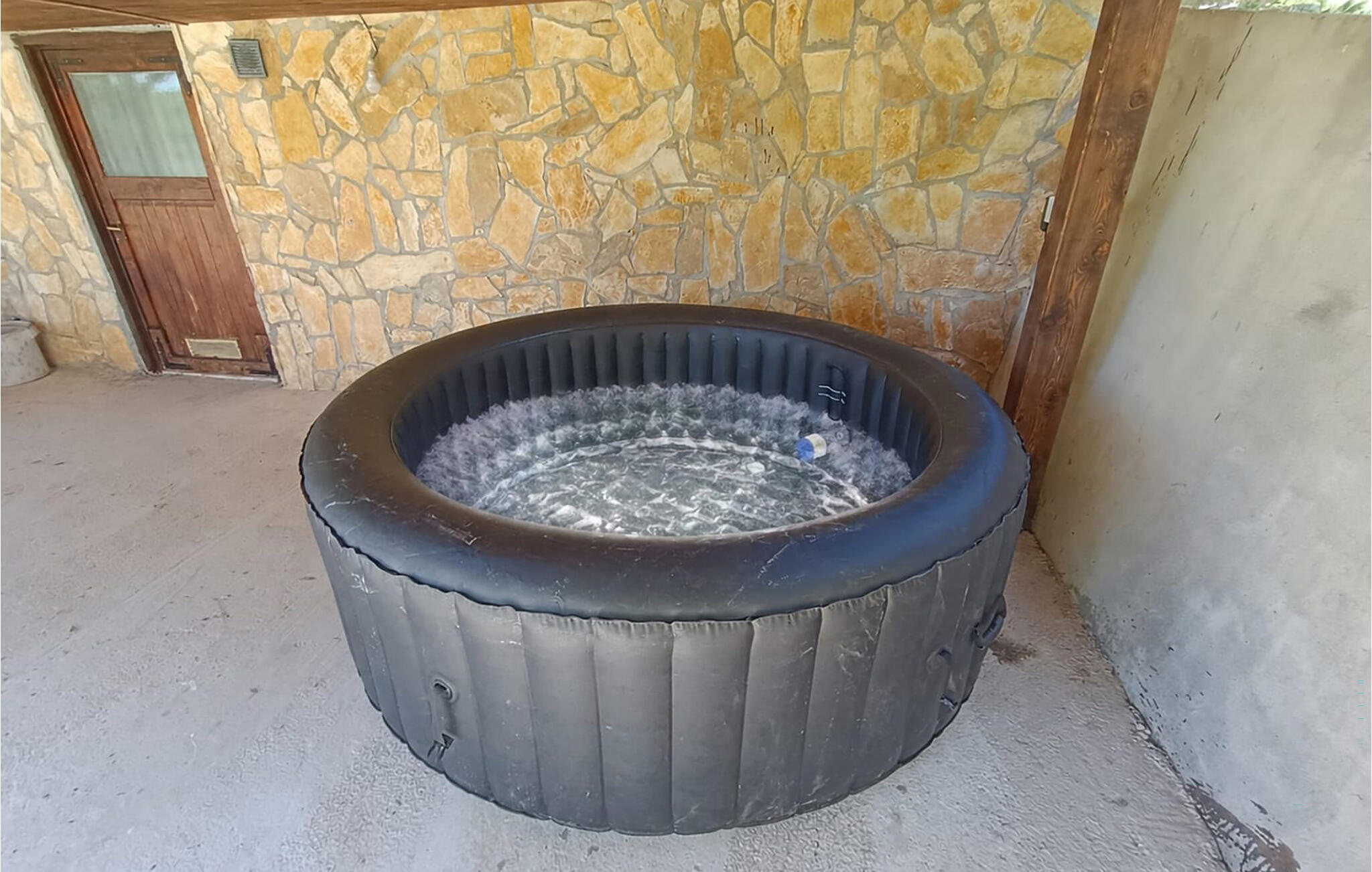 Vakantiehuis met omheinde tuin in Karlovac - Gacesa Selo (Kroatië) 2 honden zijn welkom