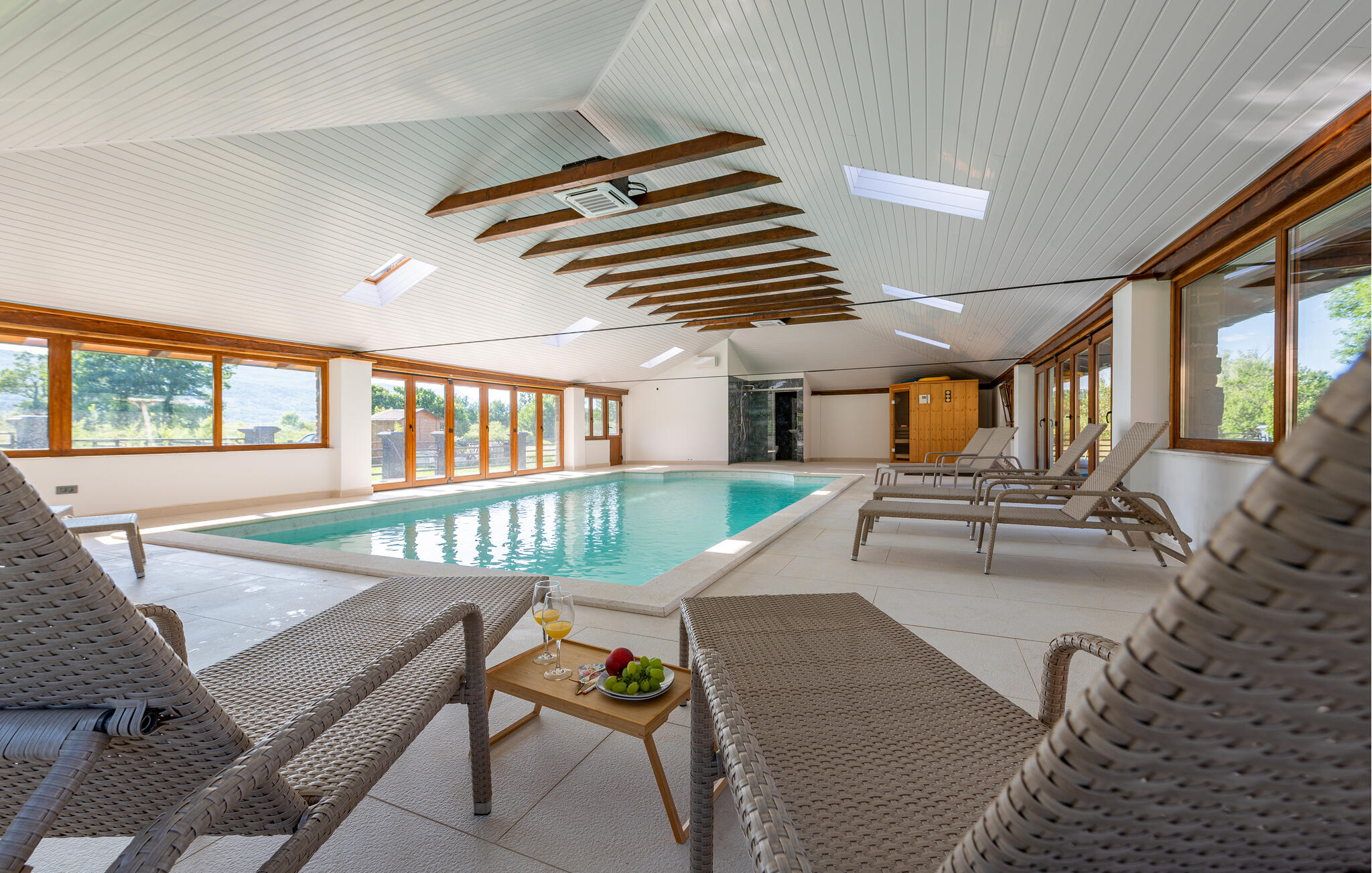 Ferienhaus mit umzäuntem Garten in Gospic - Debelo Brdo (Kroatien) und 1 Hund erlaubt