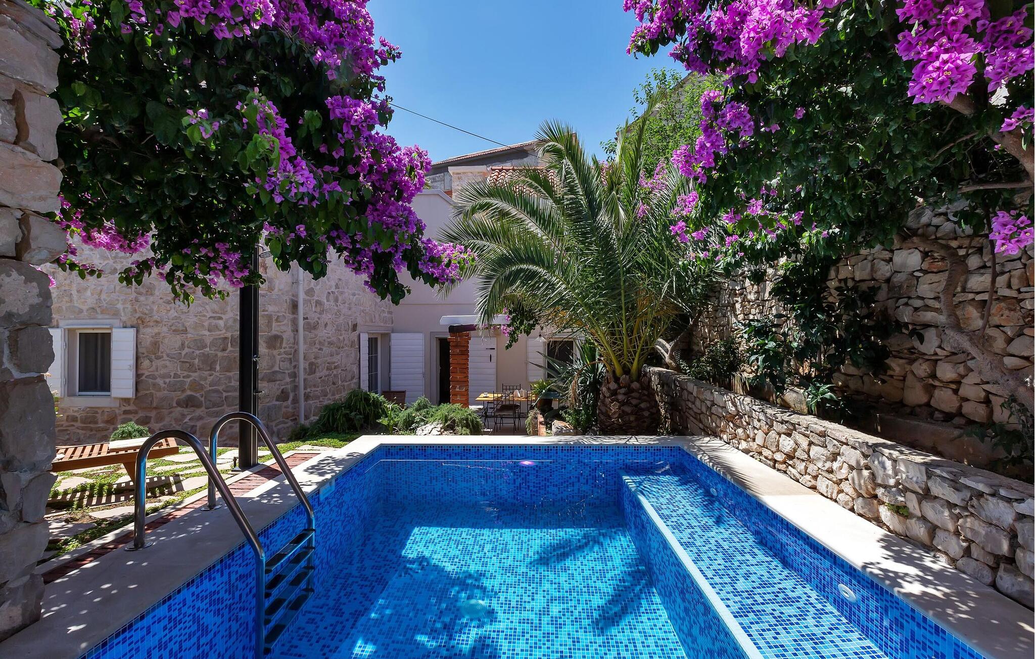 Vakantiehuis met privé zwembad in Brac - Sutivan (Kroatië) voor 6 personen