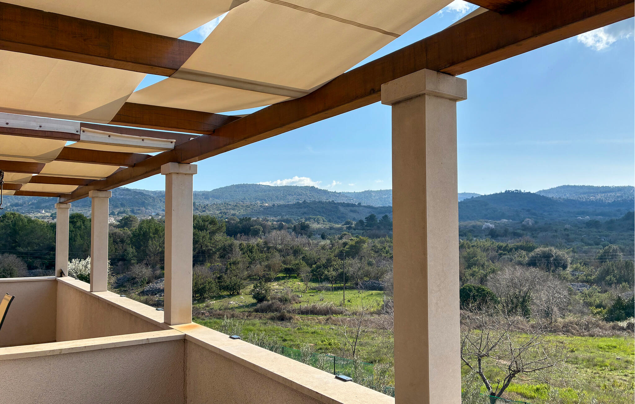 Ferienhaus mit umzäuntem Garten in Brac - Donji Humac (Kroatien) und 1 Hund erlaubt