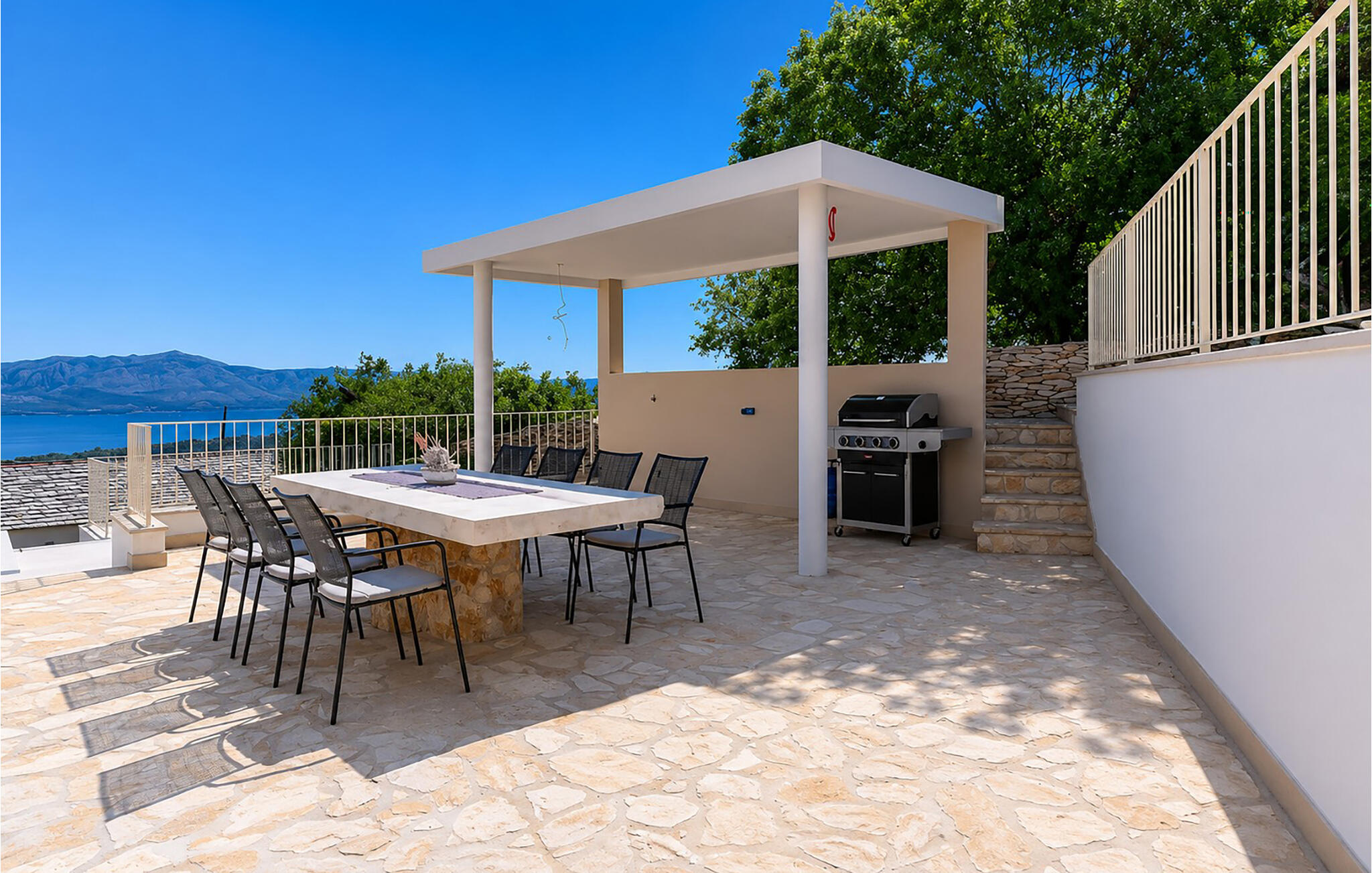 Ferienhaus mit umzäuntem Garten in Brac - Skrip (Kroatien) und 1 Hund erlaubt