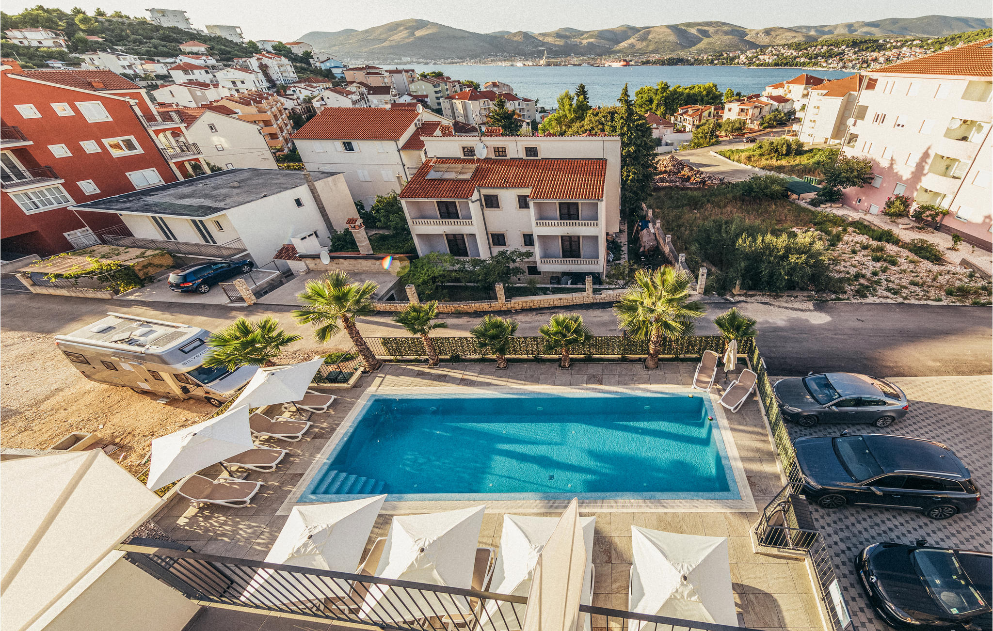 Vakantiehuis met zwembad in Ciovo-Okrug Gornji (Kroatië) voor 5 personen