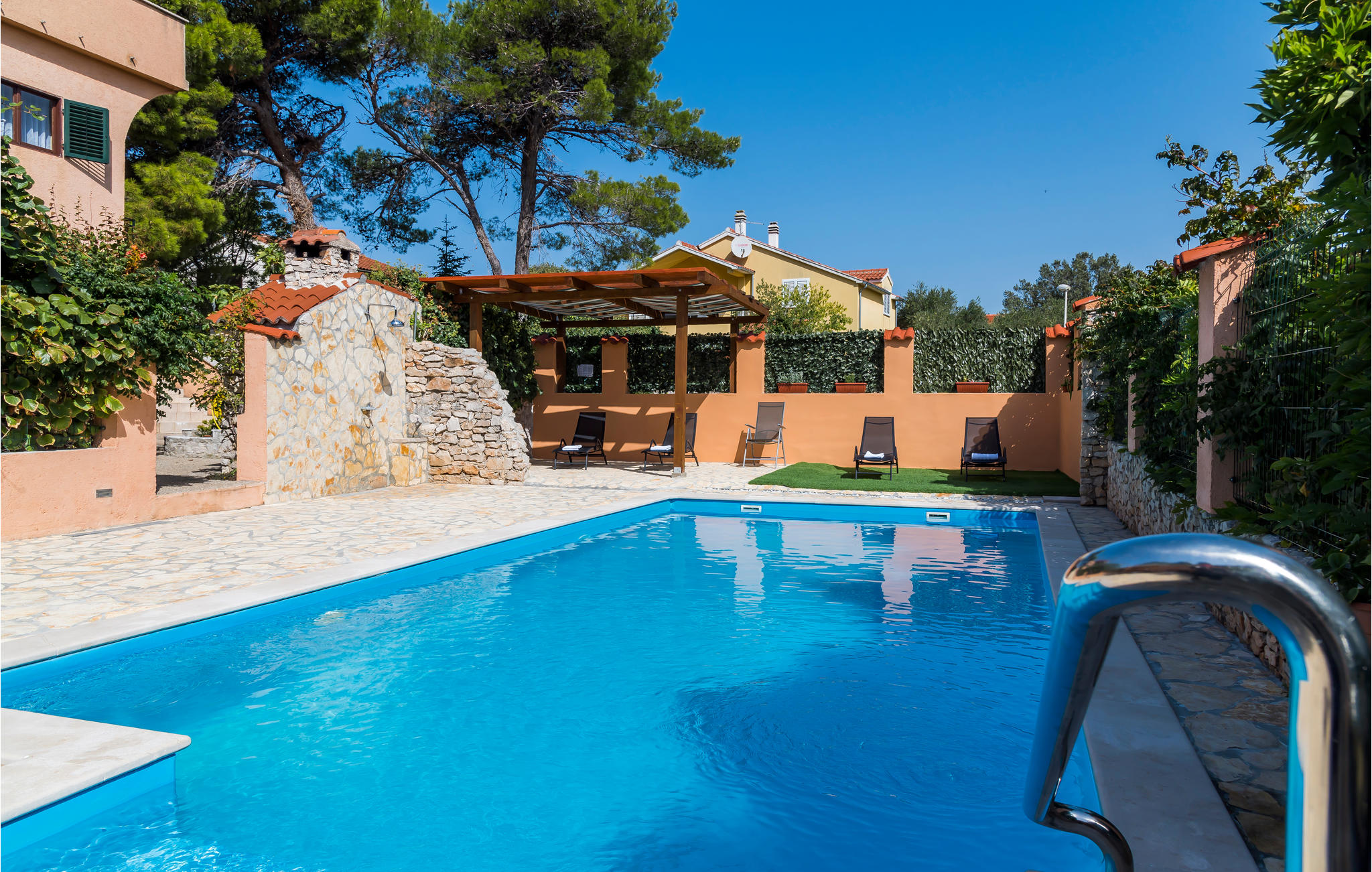 Vakantiehuis met zwembad in Sibenik-Jadrija (Kroatië) voor 5 personen