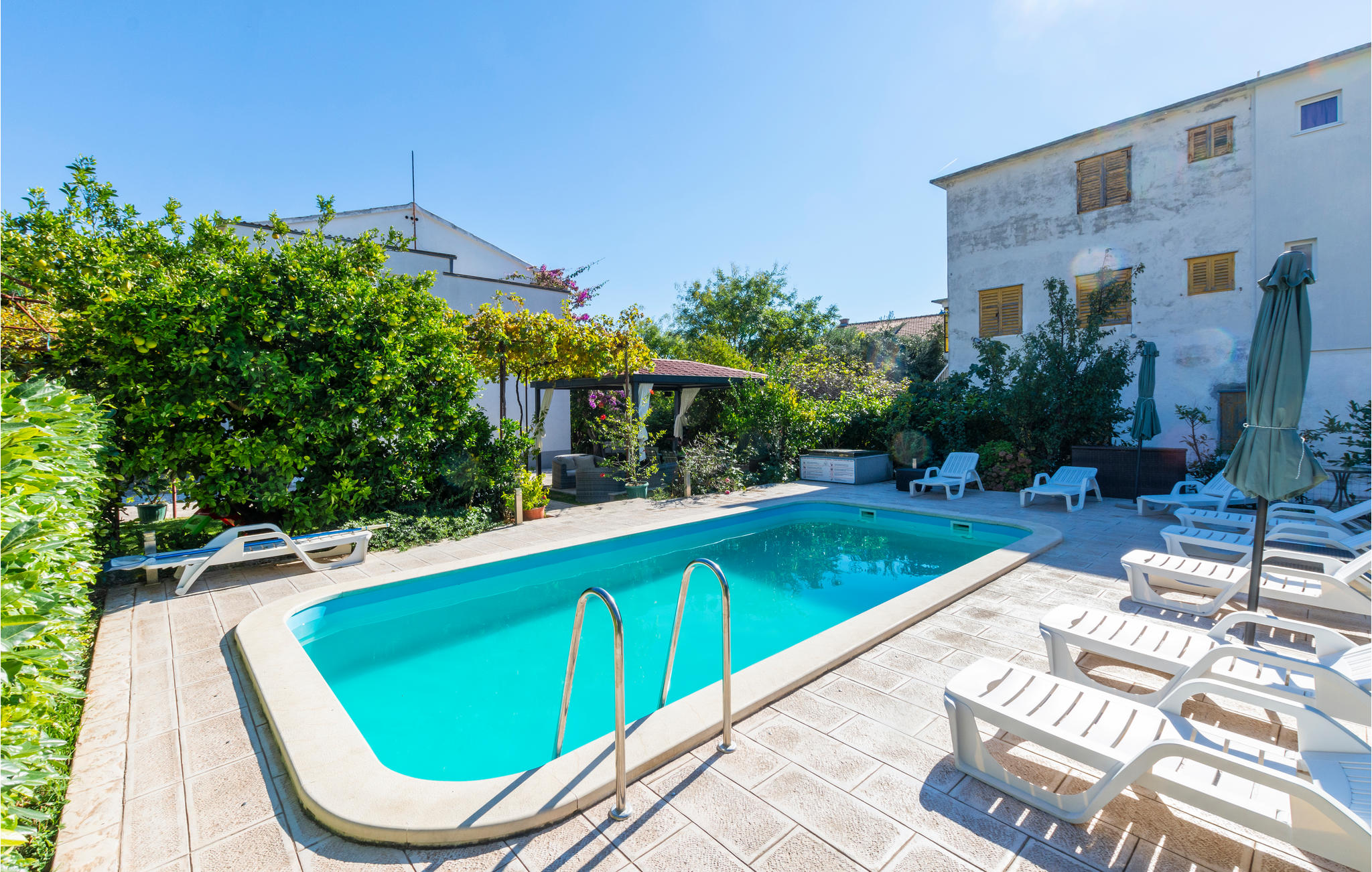 Vakantiehuis met zwembad in Trogir-Kastel Stari (Kroatië) voor 6 personen