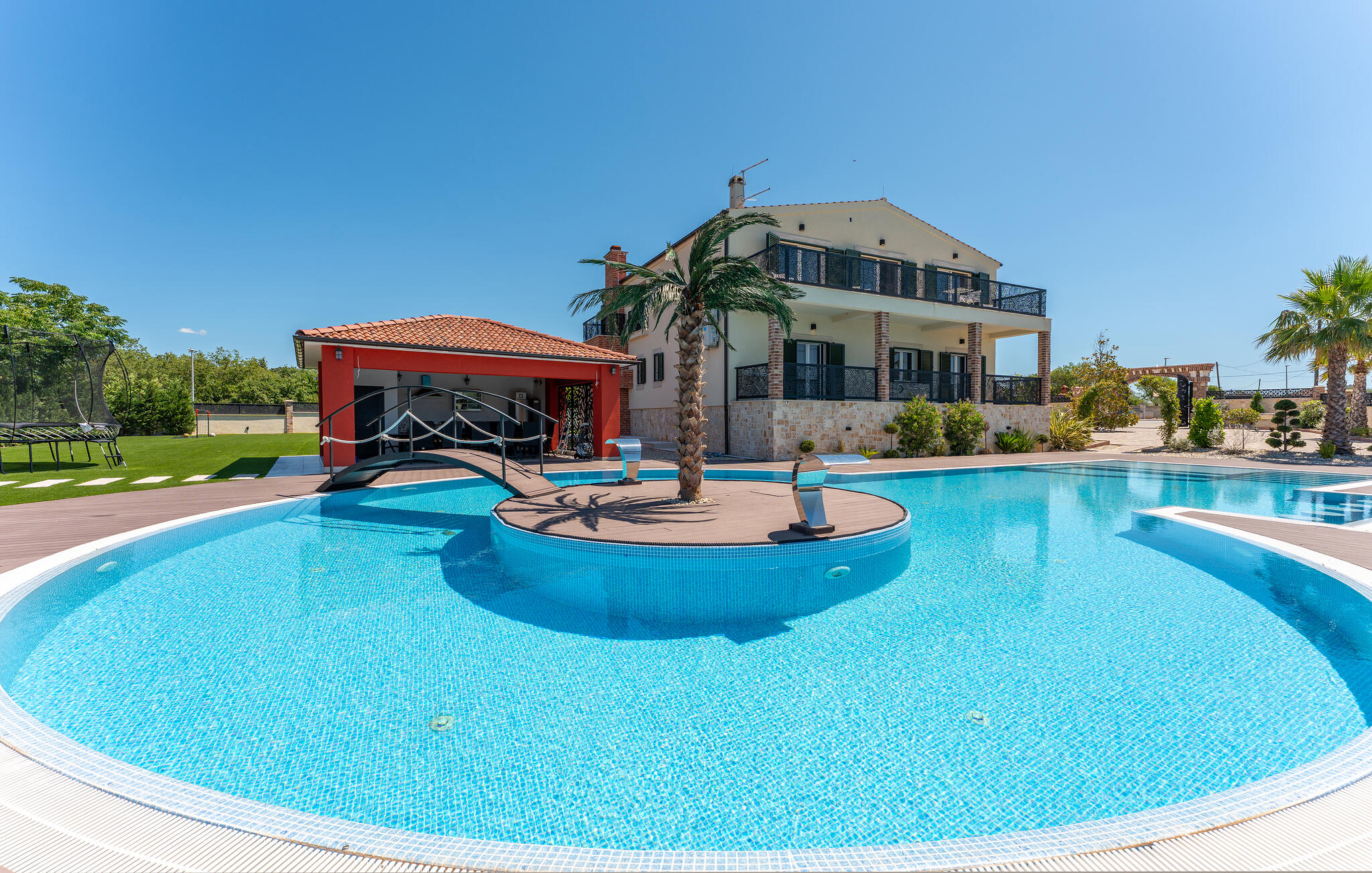 Vakantiehuis met privé zwembad in Zadar-Visocane (Kroatië) voor 13 personen