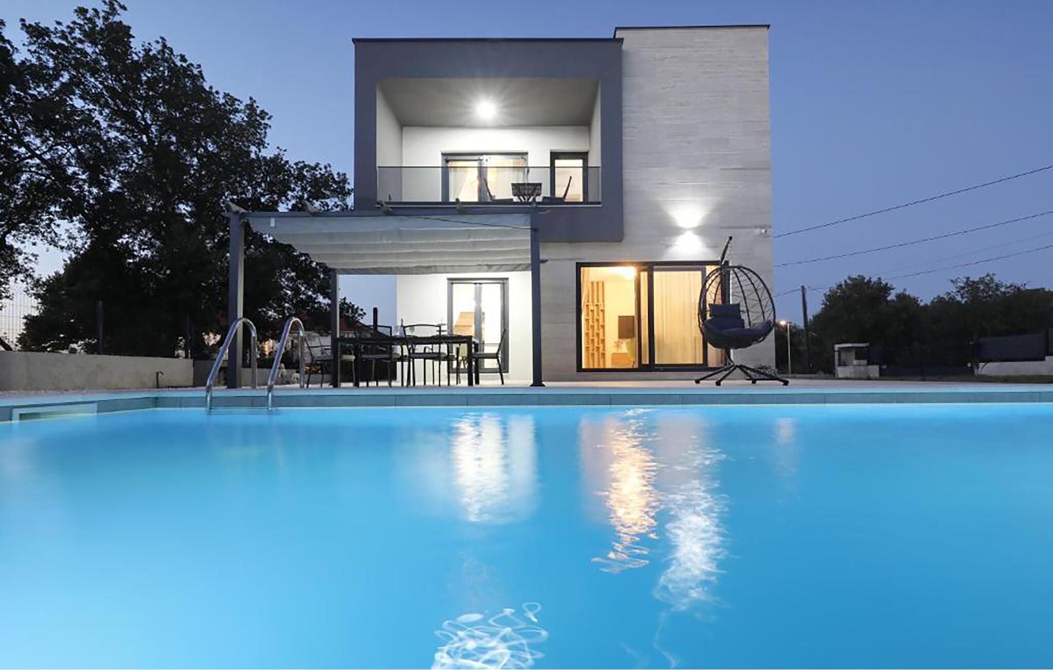 Vakantiehuis met privé zwembad in Zadar-Debeljak (Kroatië) voor 6 personen