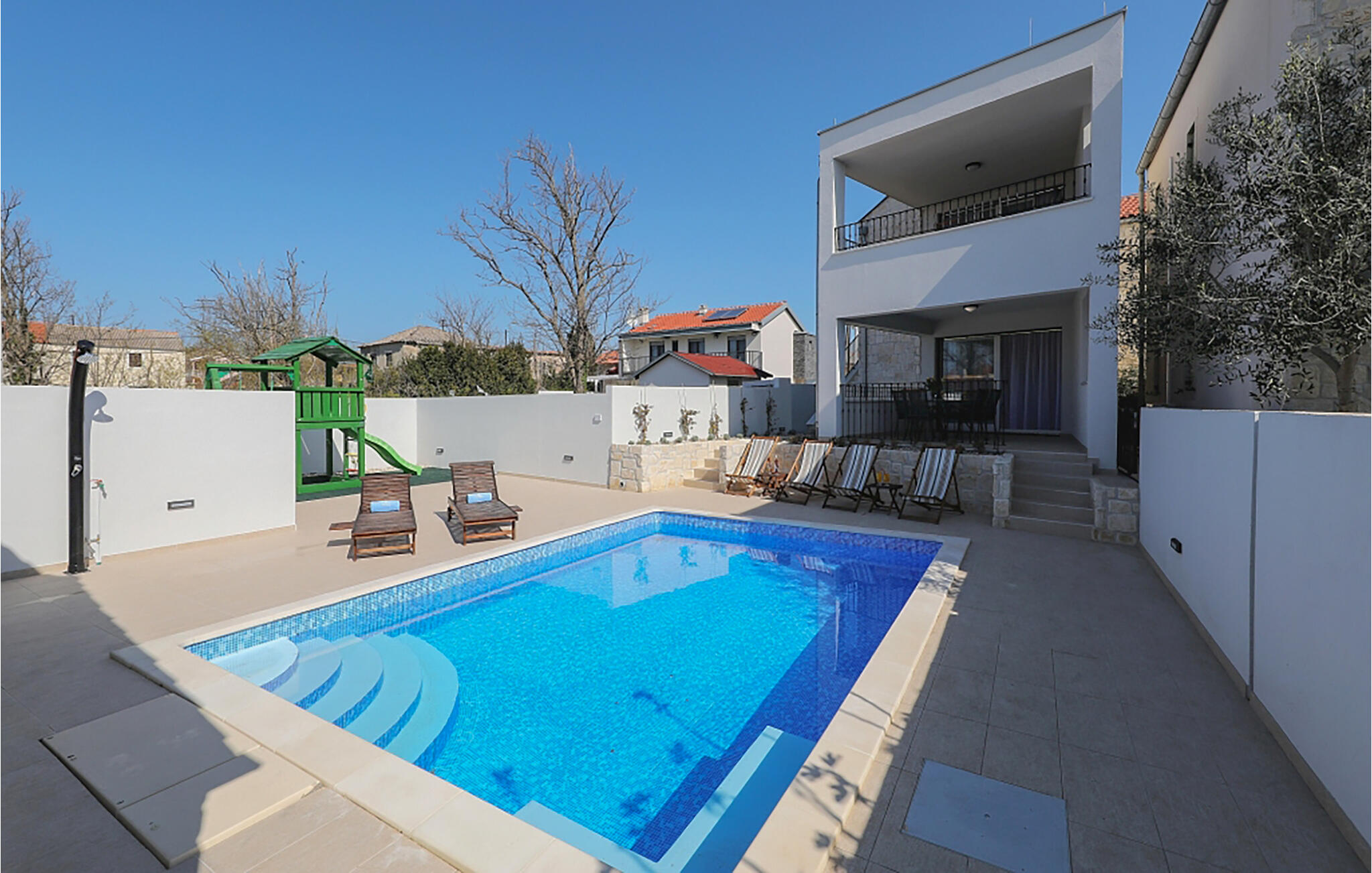 Vakantiehuis met privé zwembad in Zadar-Privlaka (Kroatië) voor 8 personen