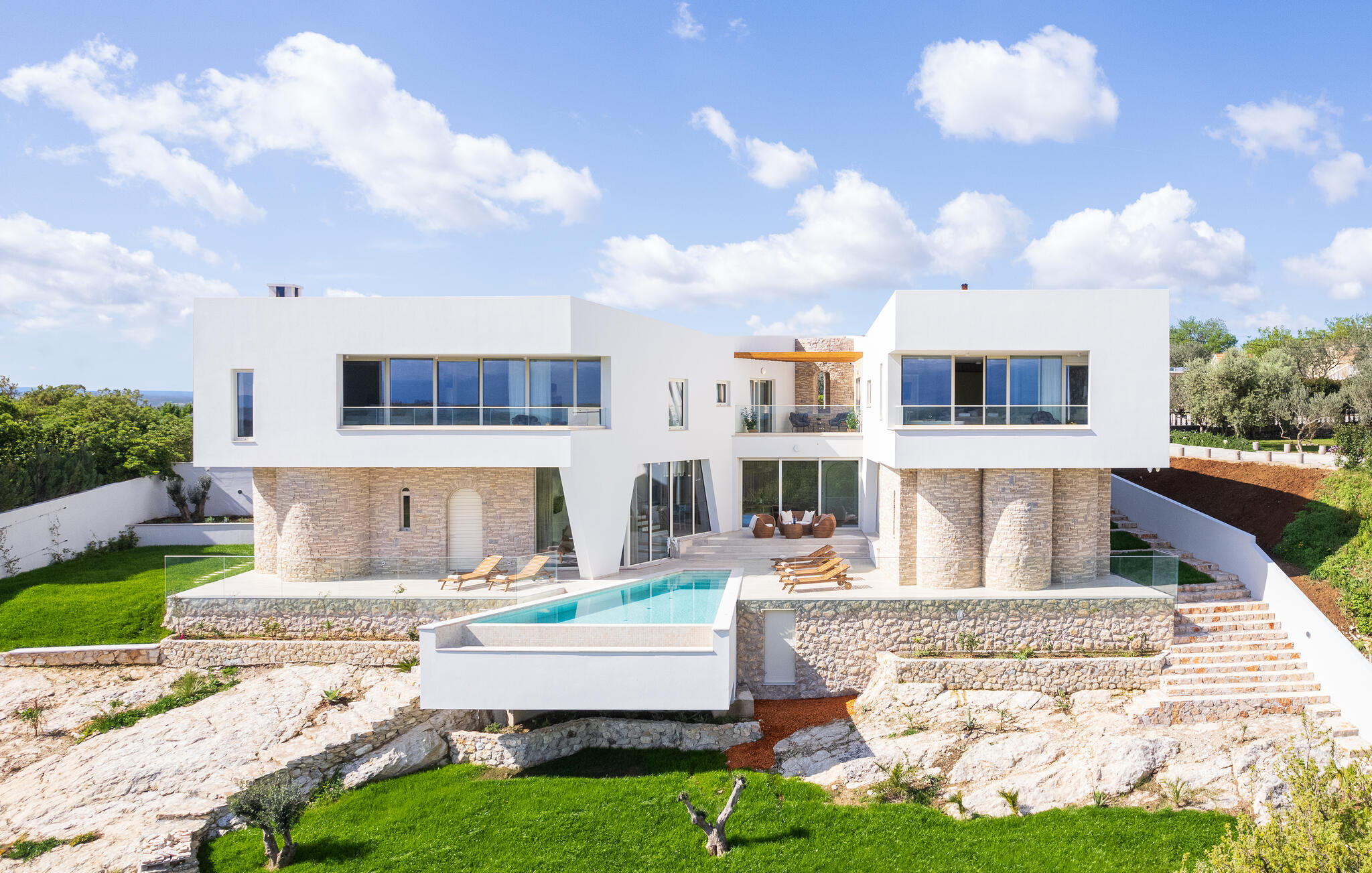 Ferienhaus mit umzäuntem Garten in Zadar - Policnik (Kroatien) und 1 Hund erlaubt