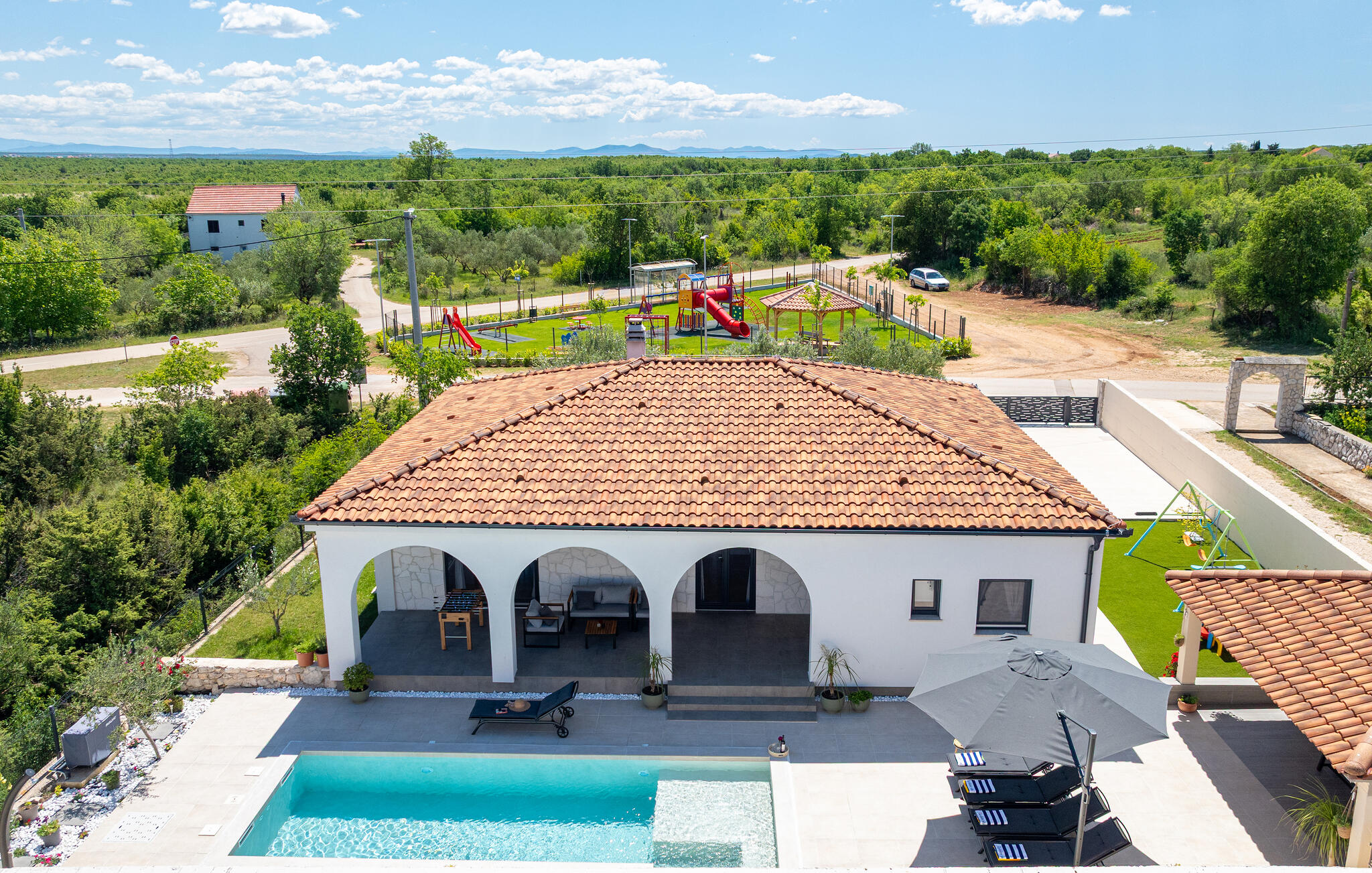 Vakantiehuis met privé zwembad in Zadar-Bila Vlaka (Kroatië) voor 6 personen