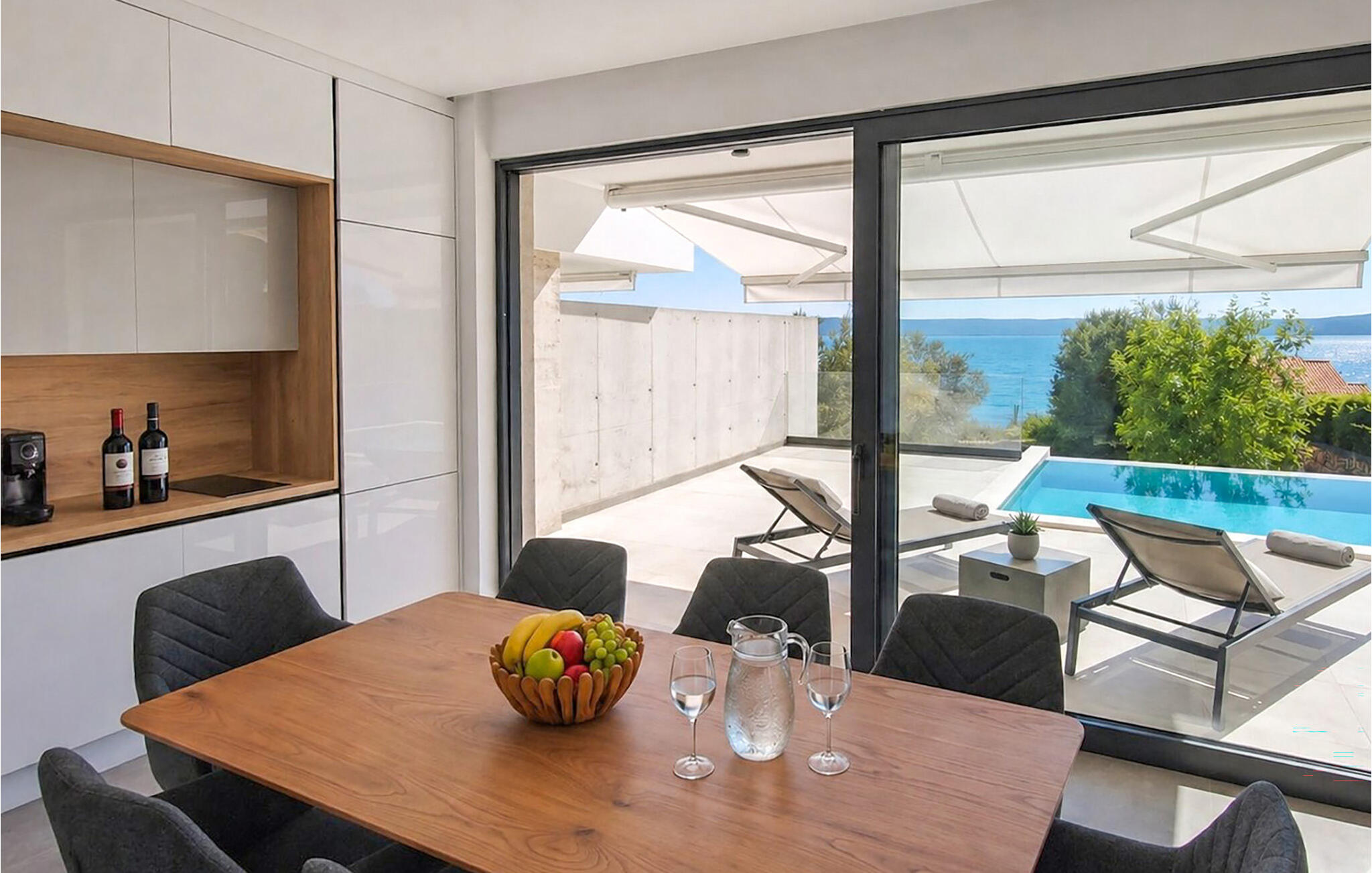 Vakantiehuis met omheinde tuin in Zadar-Maslenica (Kroatië) 2 honden zijn welkom
