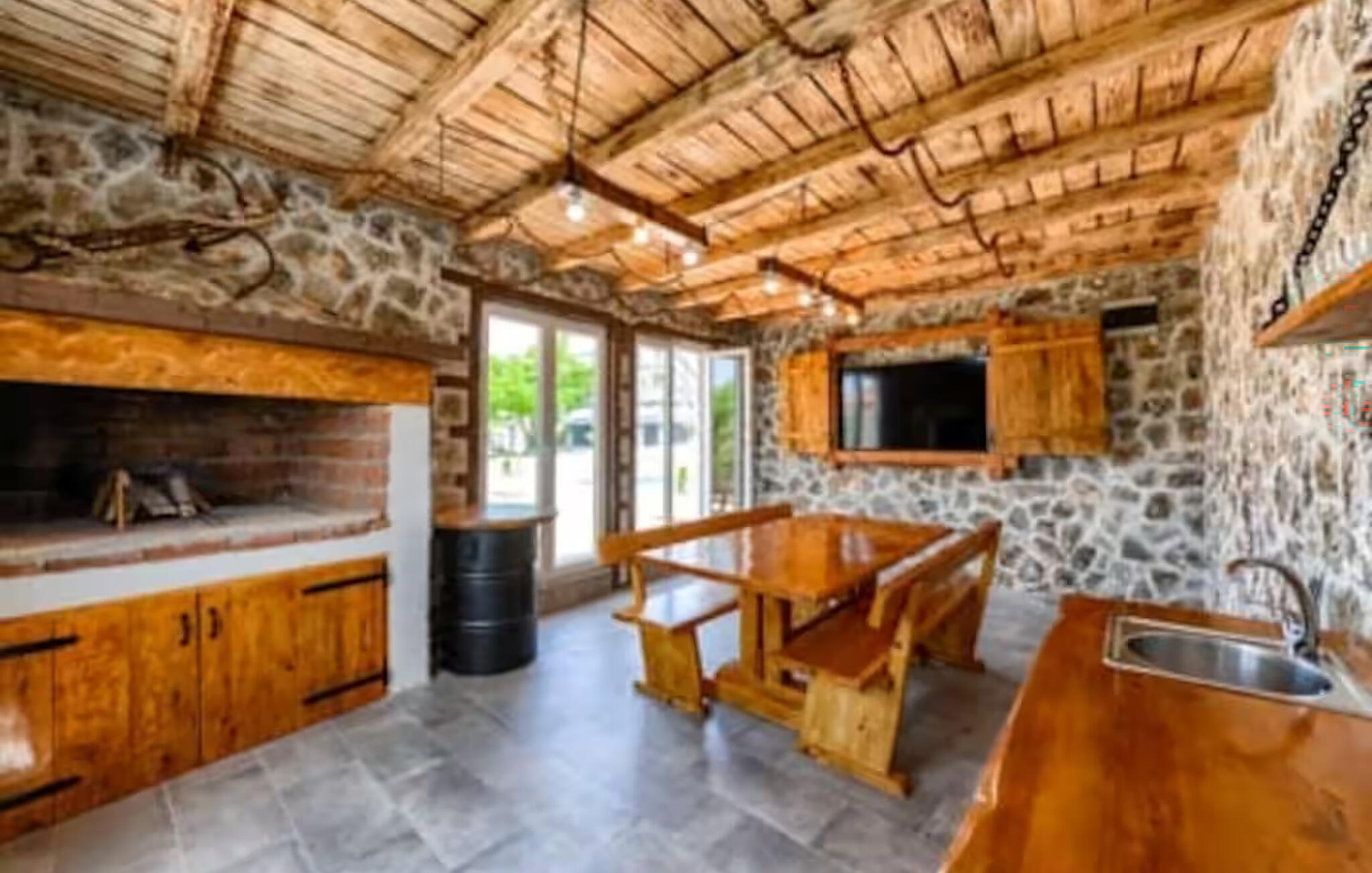 Ferienhaus mit umzäuntem Garten in Biograd - Sv Petar (Kroatië) und 1 Hund erlaubt