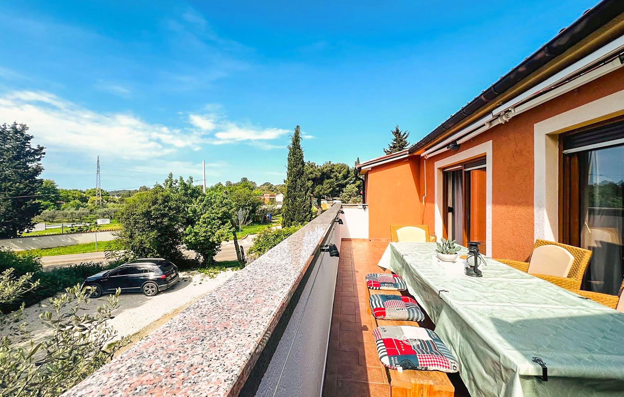 Vakantiehuis met omheinde tuin in Banjole (Kroatië) 1 hond is welkom