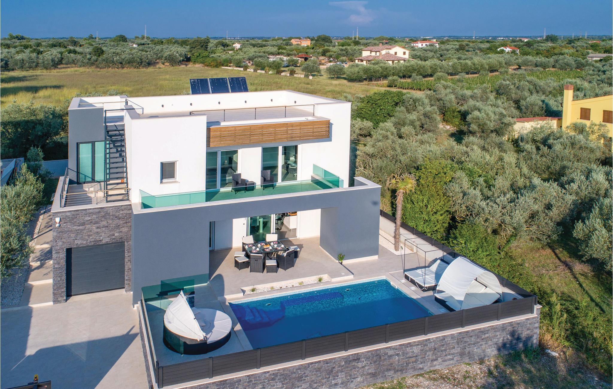 Vakantiehuis met privé zwembad in Fazana (Kroatië) voor 10 personen