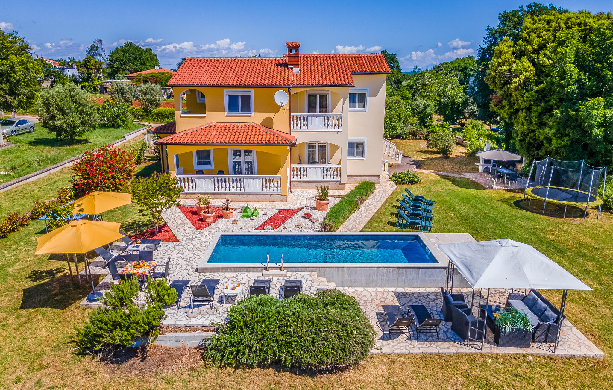Vakantiehuis met privé zwembad in Pula-Valtura (Kroatië) voor 12 personen