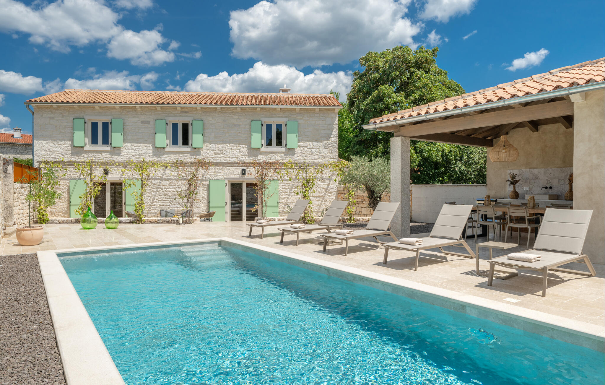 Ferienhaus mit umzäuntem Garten in Zminj - Sivati (Kroatien) und 2 Hunde erlaubt