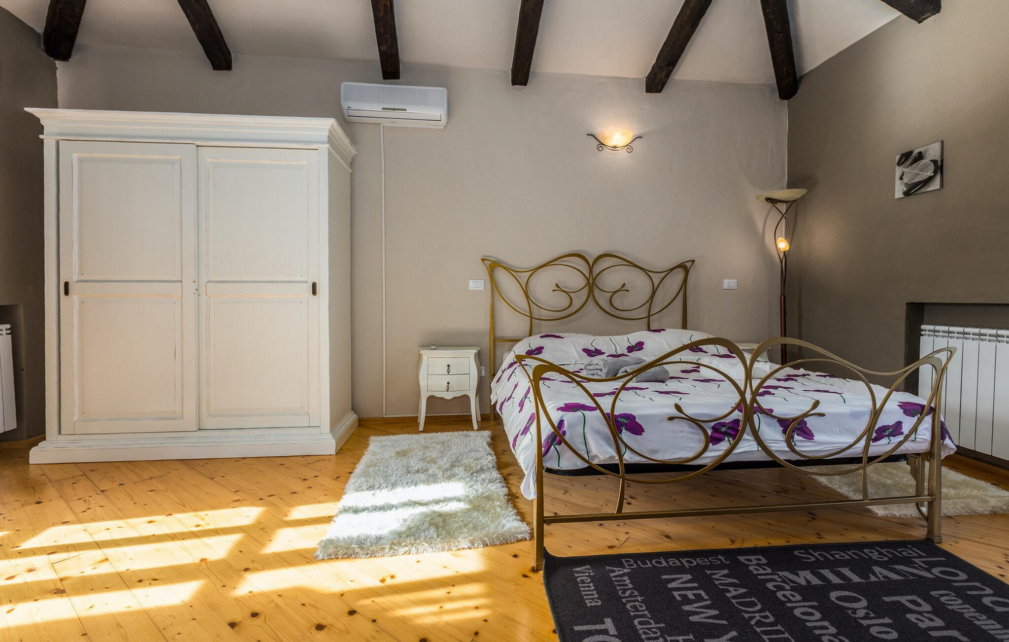 Accommodation image