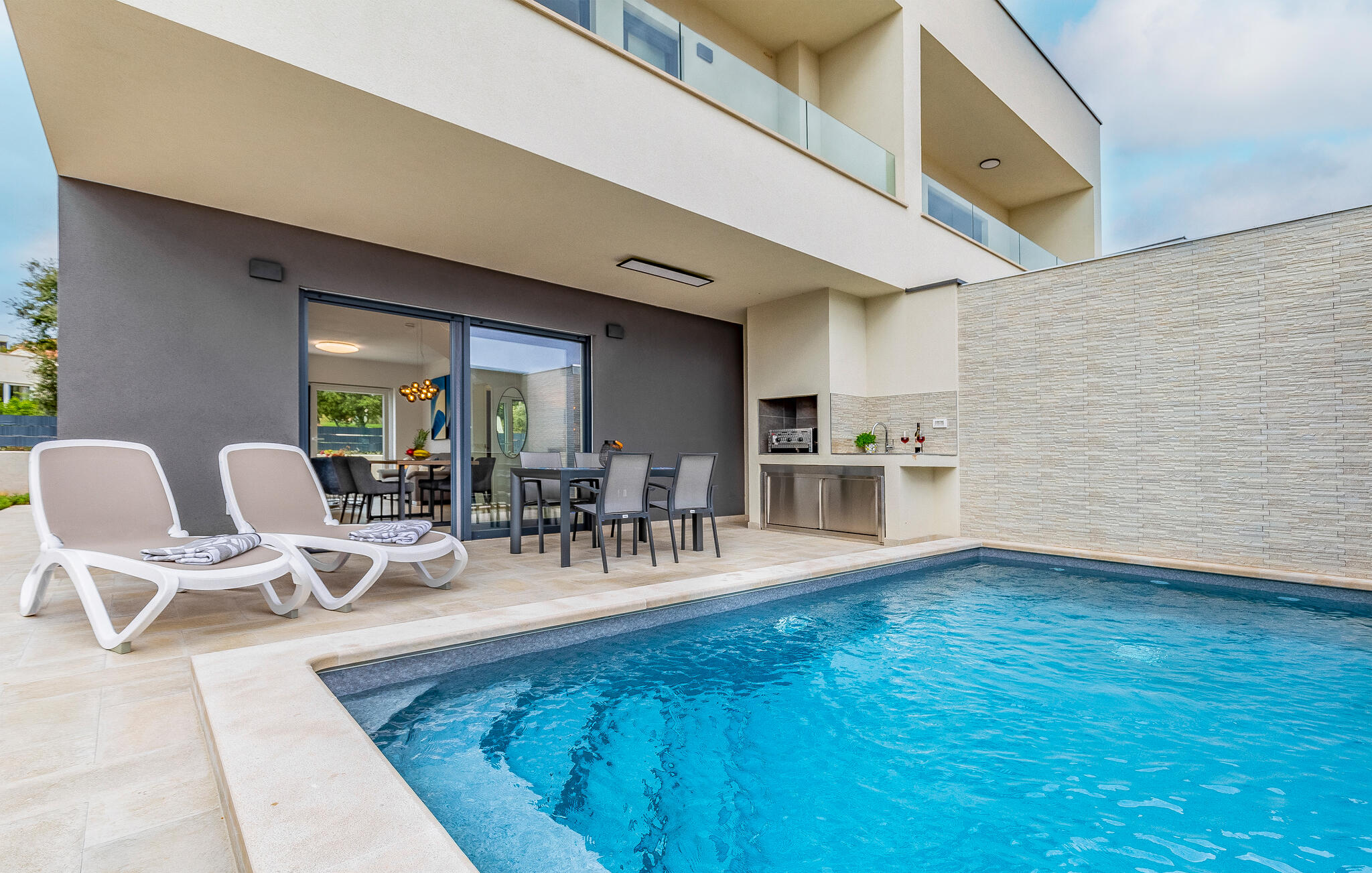 Vakantiehuis met privé zwembad in Liznjan (Kroatië) voor 4 personen