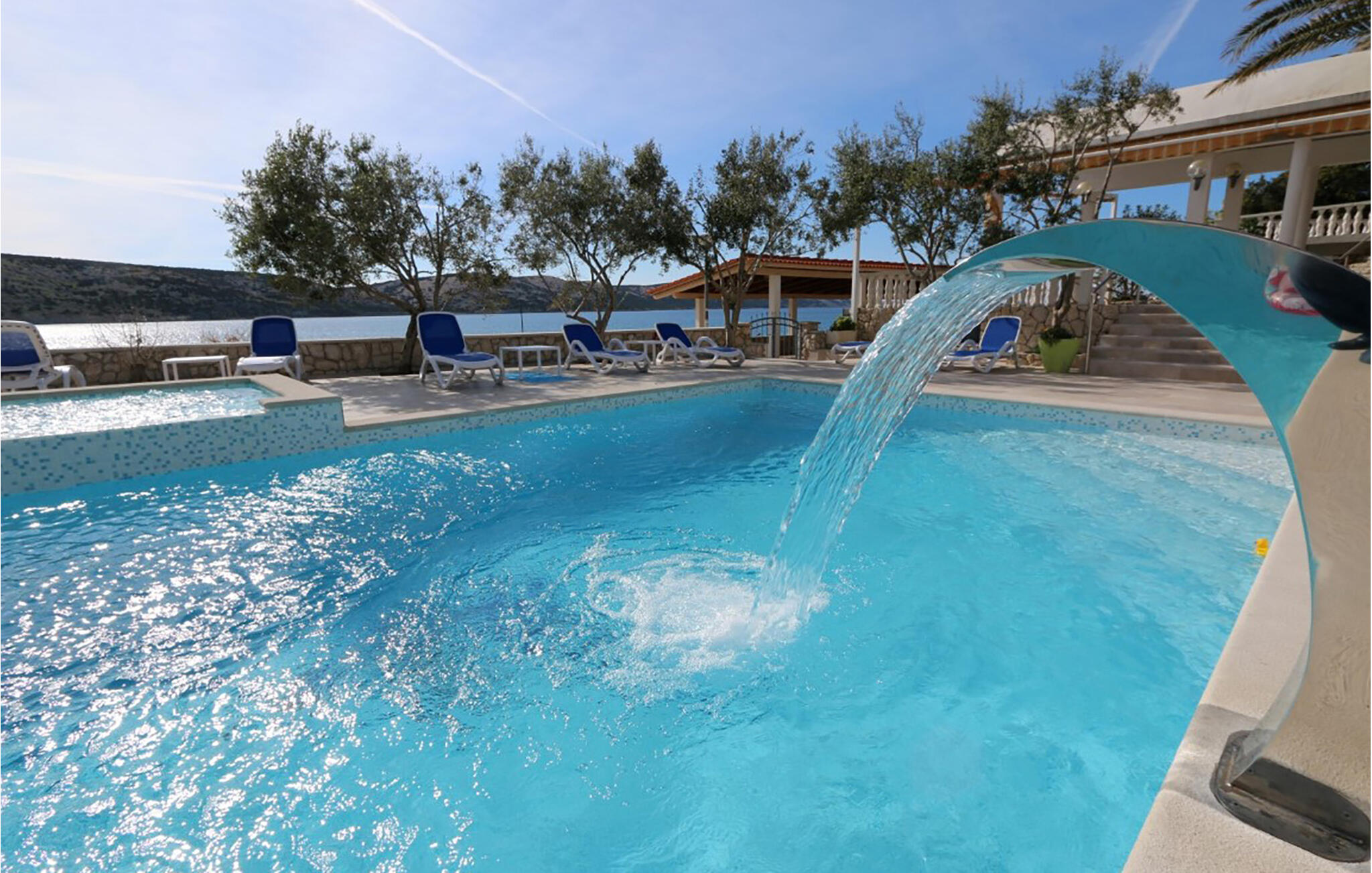 Vakantiehuis met omheinde tuin in Pag-Stara Novalja (Kroatië) 1 hond is welkom