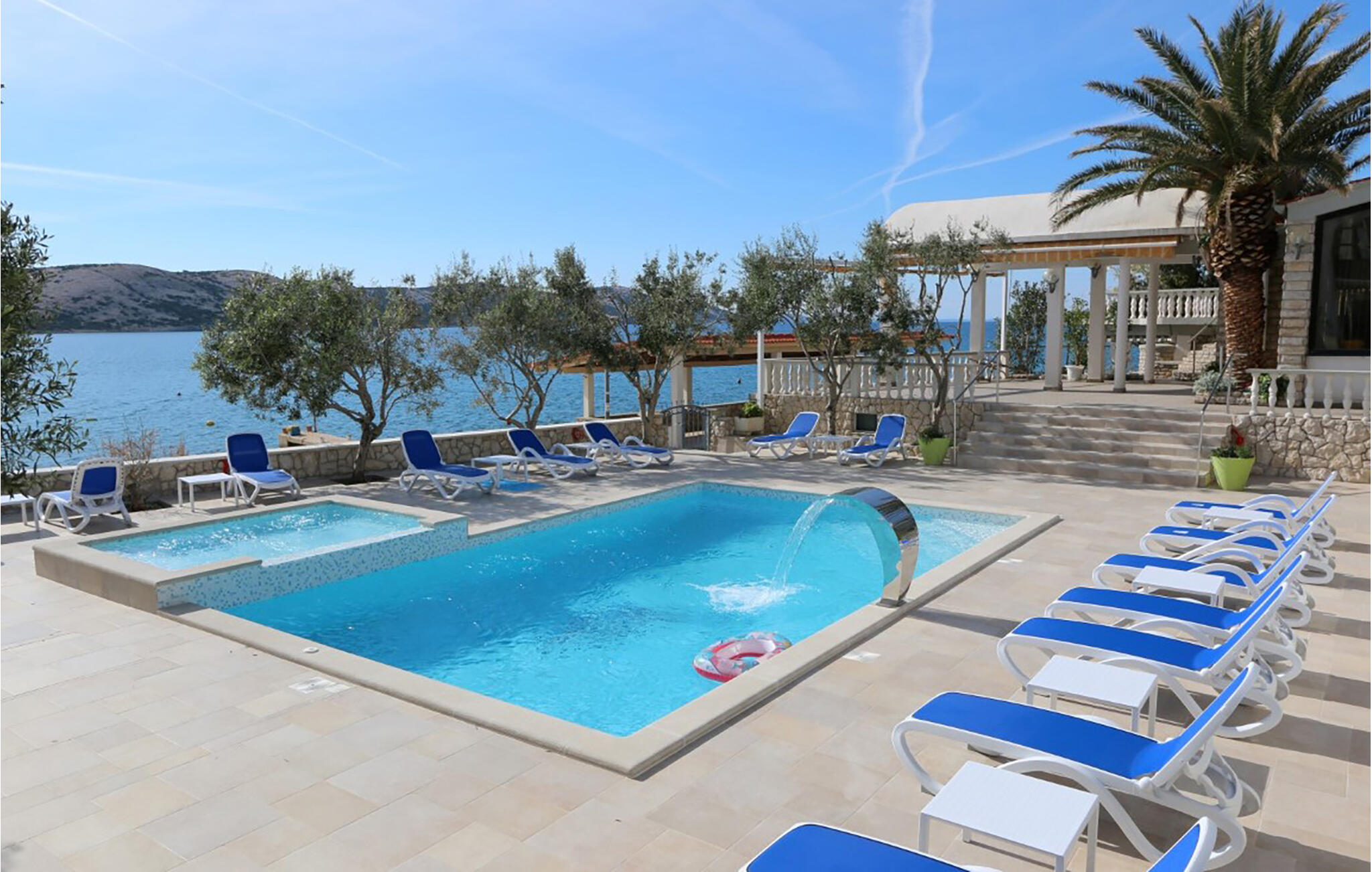 Vakantiehuis met omheinde tuin in Pag-Stara Novalja (Kroatië) 1 hond is welkom