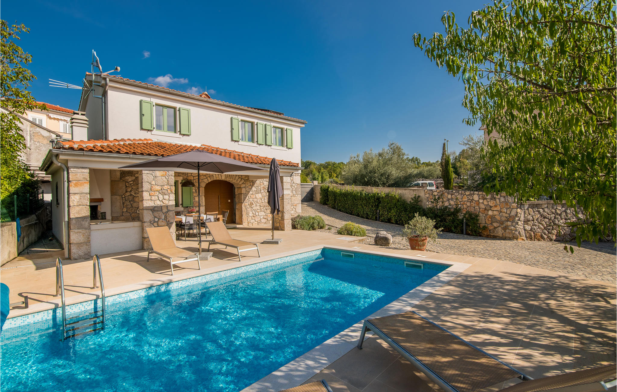 Vakantiehuis met privé zwembad in Krk-Malinska (Kroatië) voor 6 personen