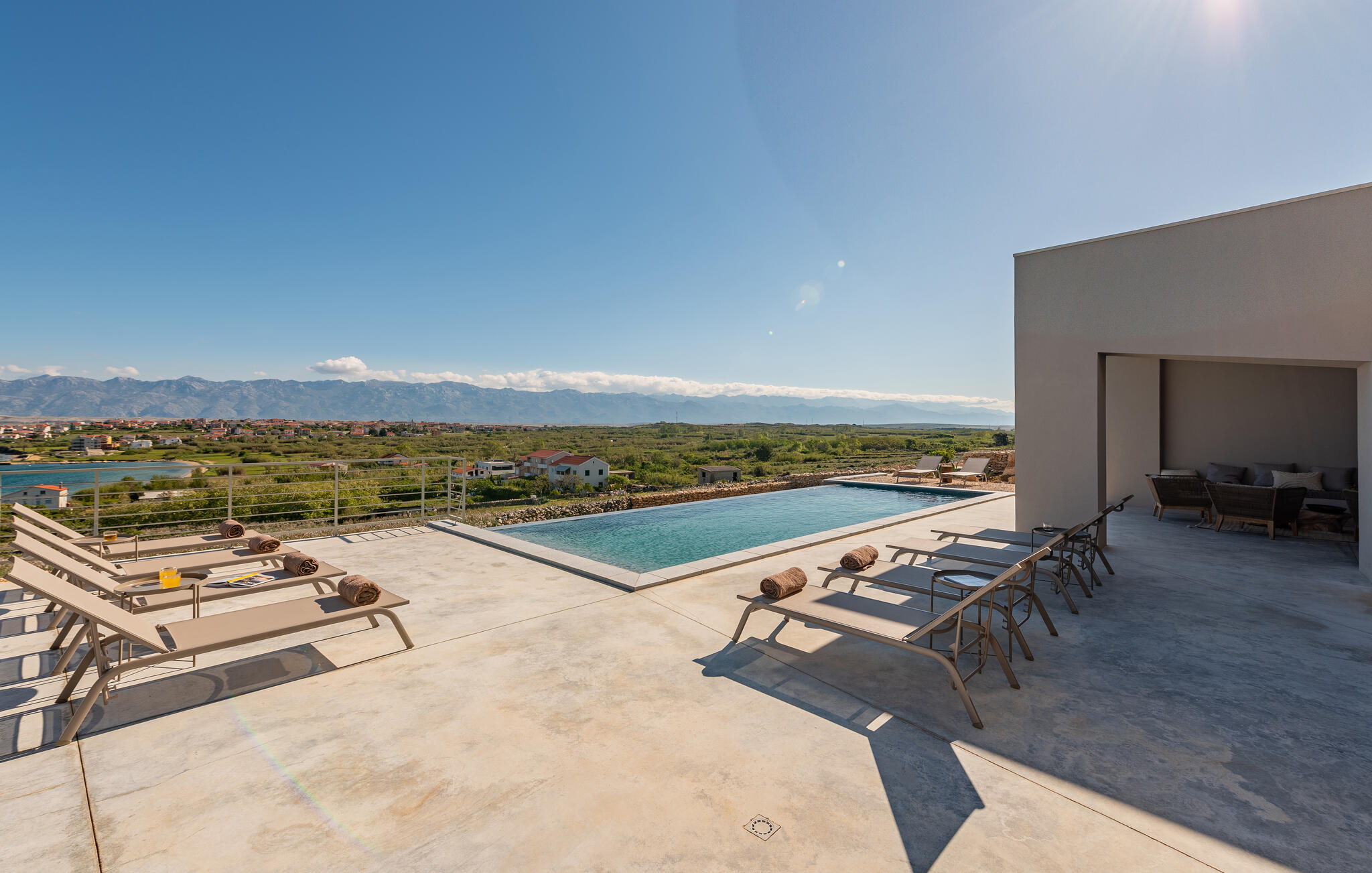 Vakantiehuis met privé zwembad in Pag - Povljana (Kroatië) voor 8 personen