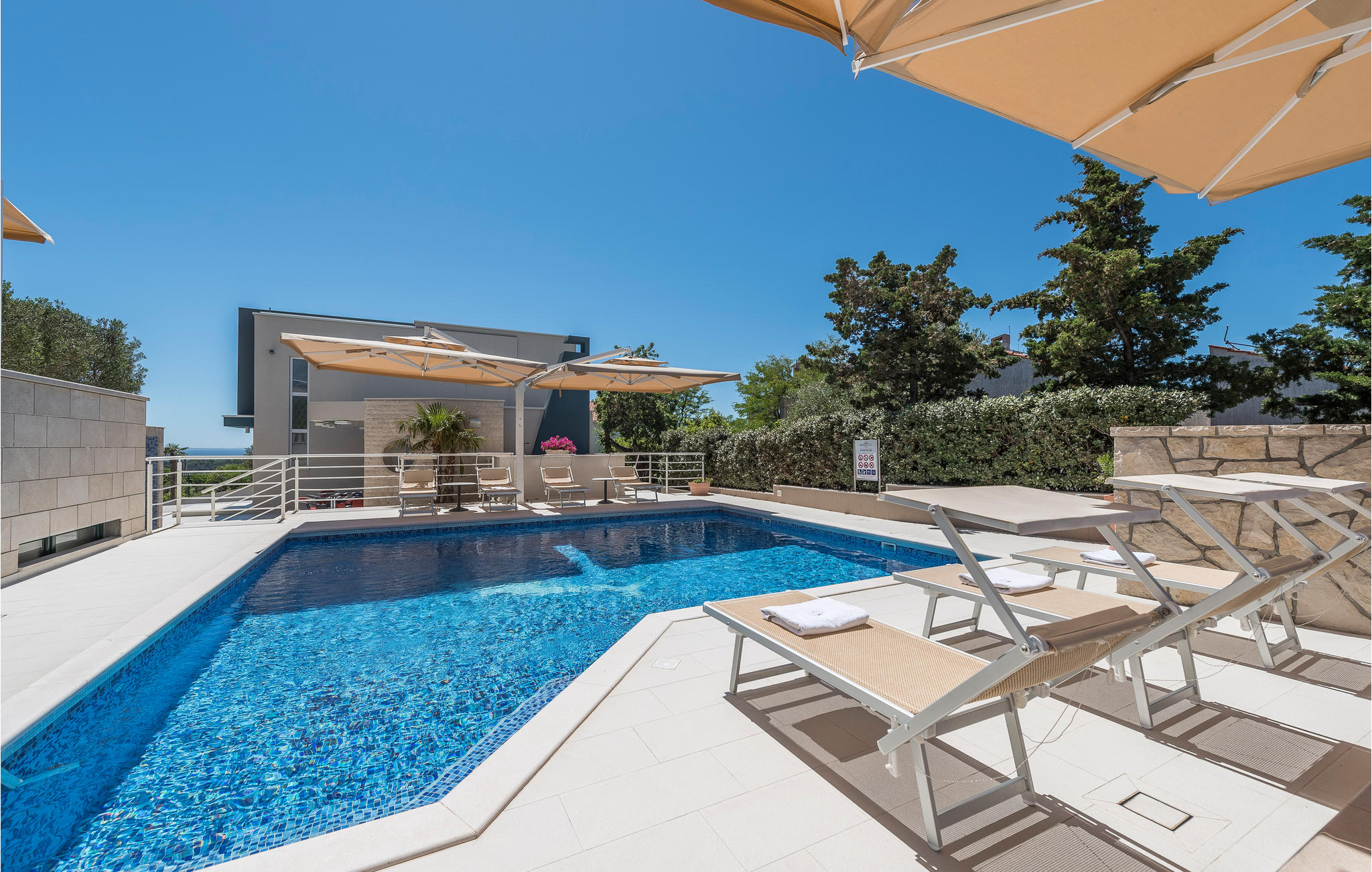 Vakantiehuis met zwembad in Pag-Novalja (Kroatië) voor 4 personen