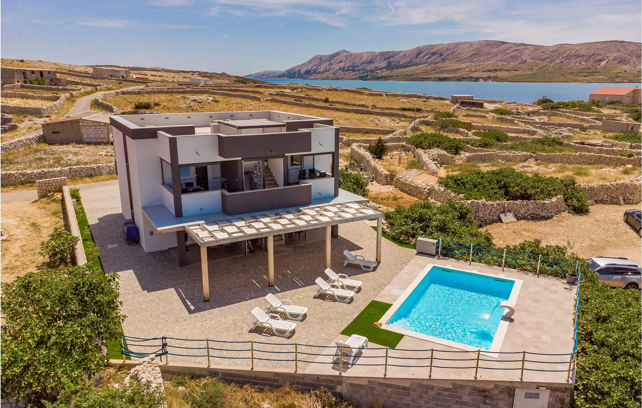 Vakantiehuis met zwembad in Pag - Kustici (Kroatië) voor 4 personen