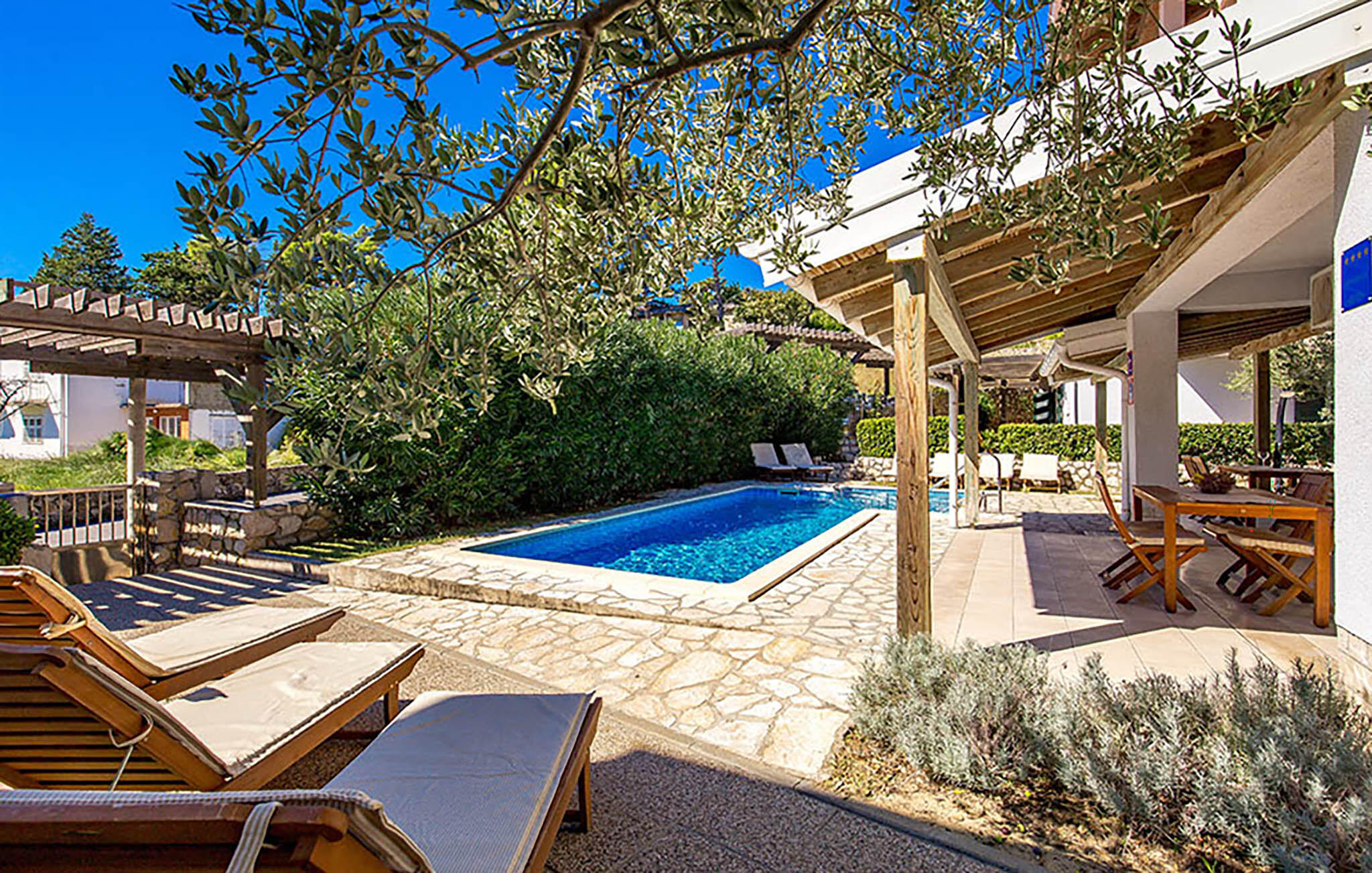 Vakantiehuis met zwembad in Rab-Palit (Kroatië) voor 4 personen