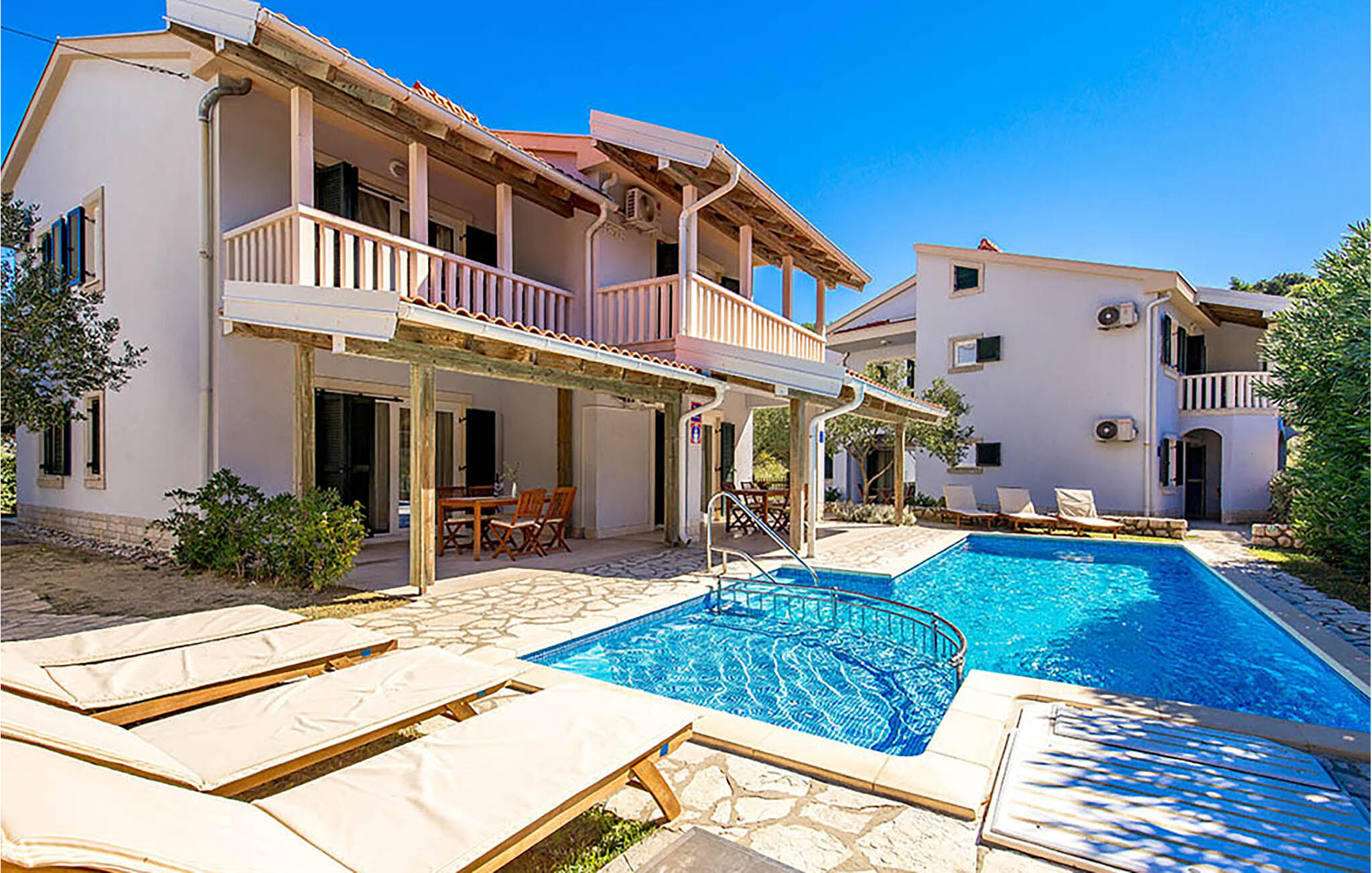 Vakantiehuis met zwembad in Rab-Palit (Kroatië) voor 4 personen