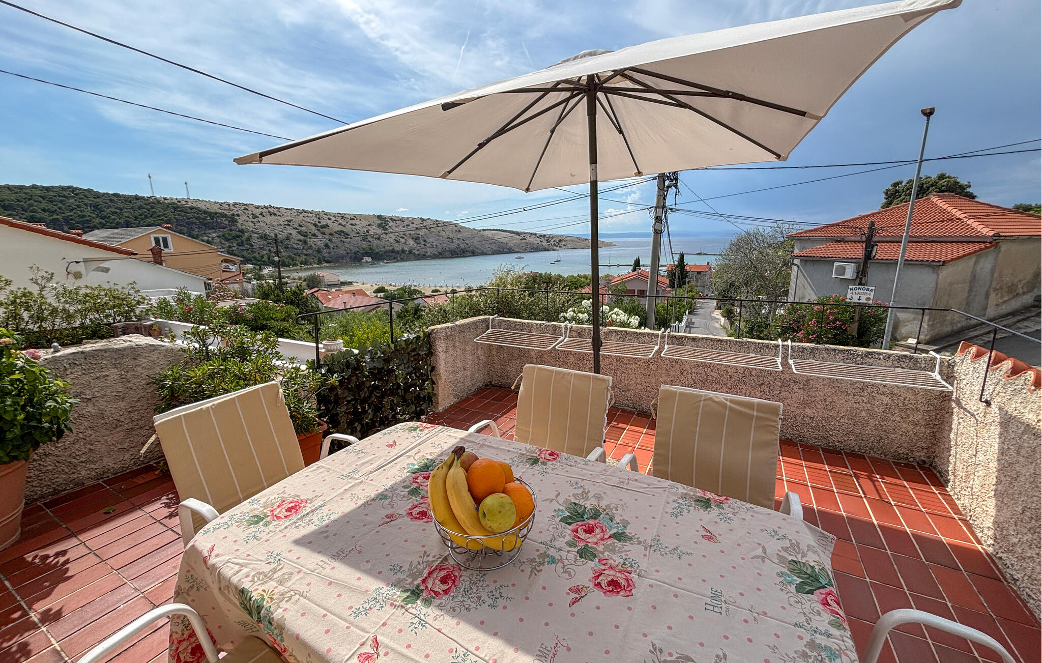 Vakantiehuis met omheinde tuin in Rab-Lopar (Kroatië) 1 hond is welkom