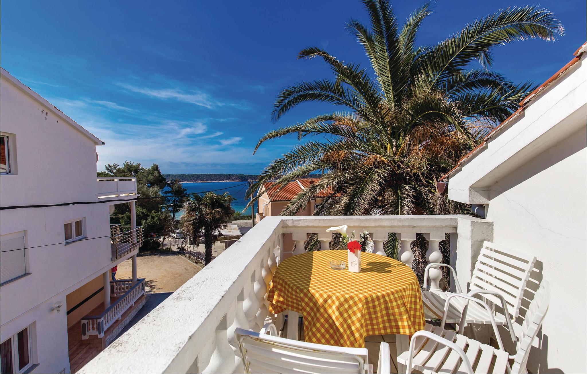 Vakantiehuis in Rab - Banjol (Kroatië) 1 hond is welkom