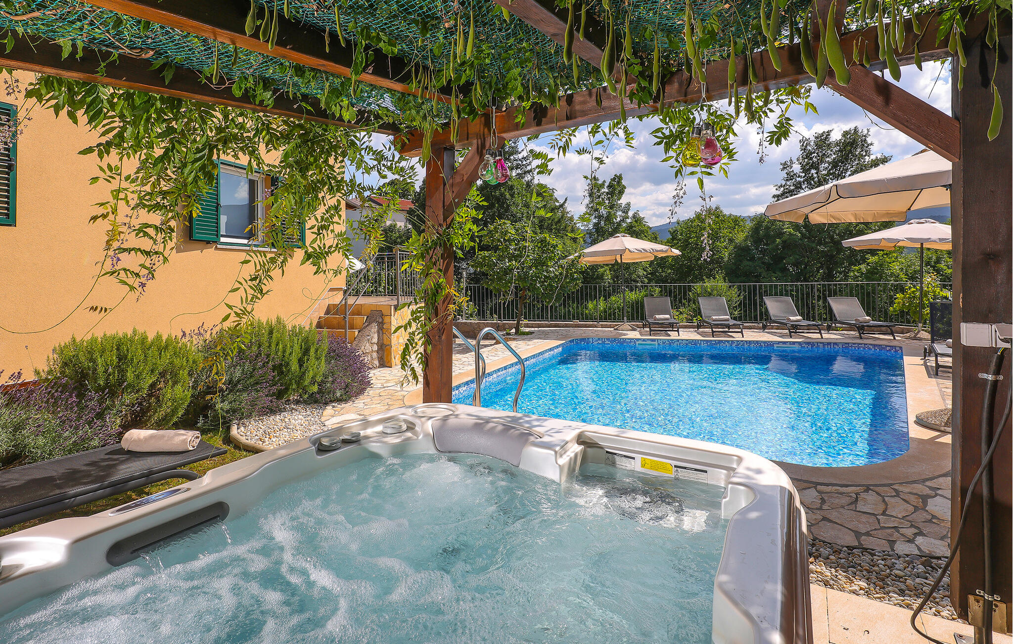 Vakantiehuis met privé zwembad in Opatija - Bresca (Kroatië) voor 8 personen