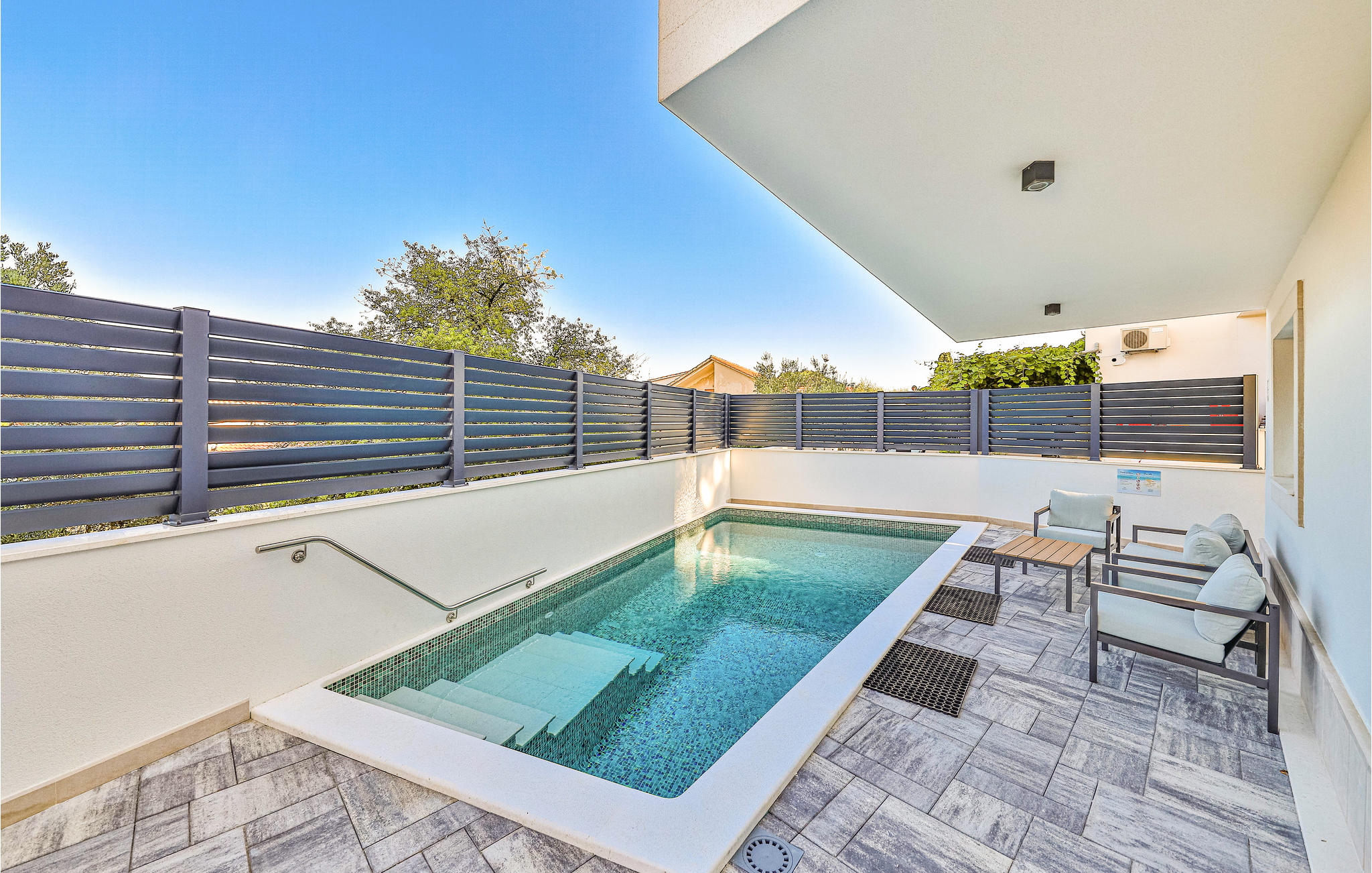 Vakantiehuis met zwembad in Trogir - Okrug Gornji (Kroatië) voor 6 personen