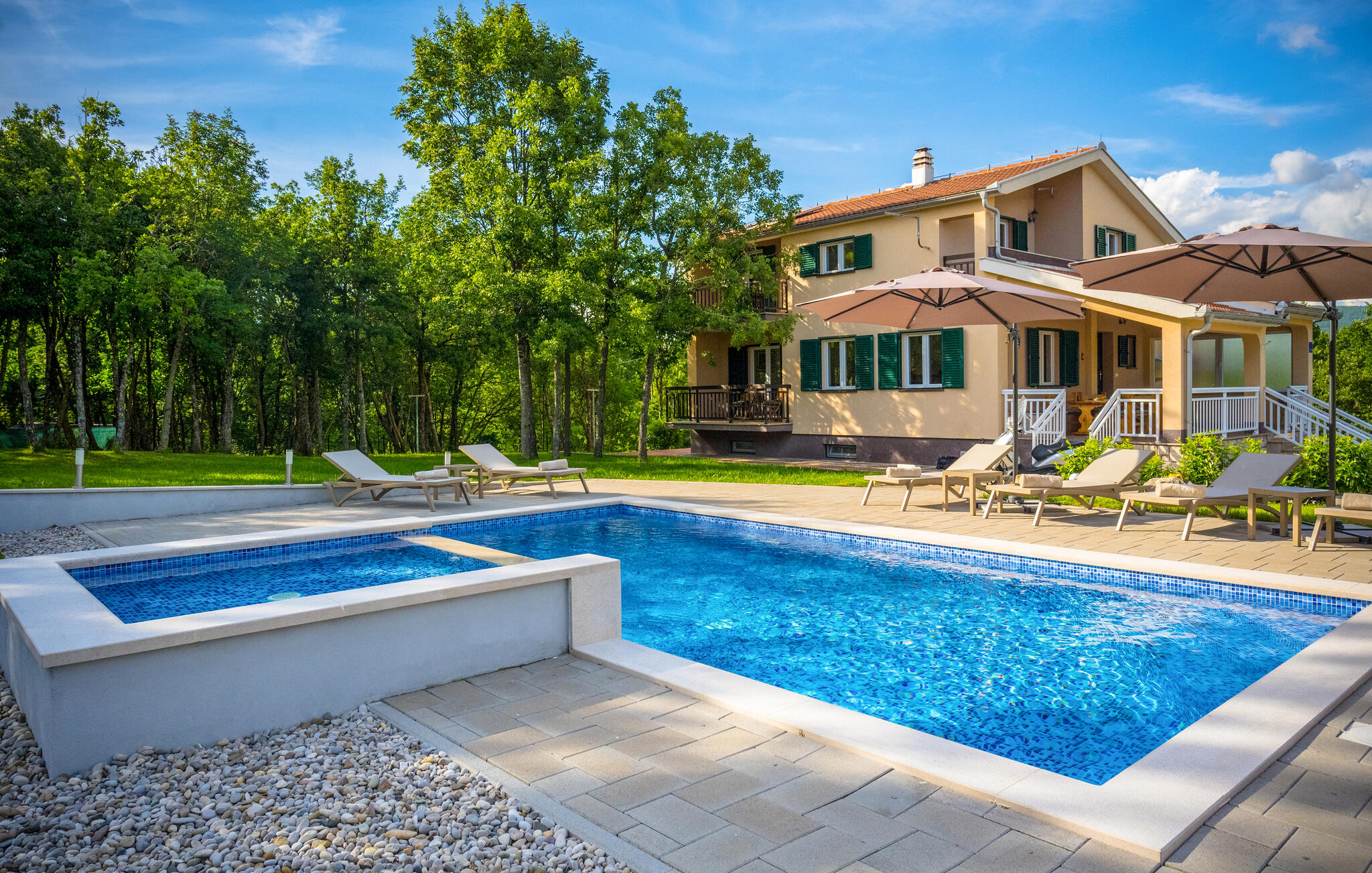 Vakantiehuis met privé zwembad in Makarska-Vinjani Gornji (Kroatië) voor 8 personen